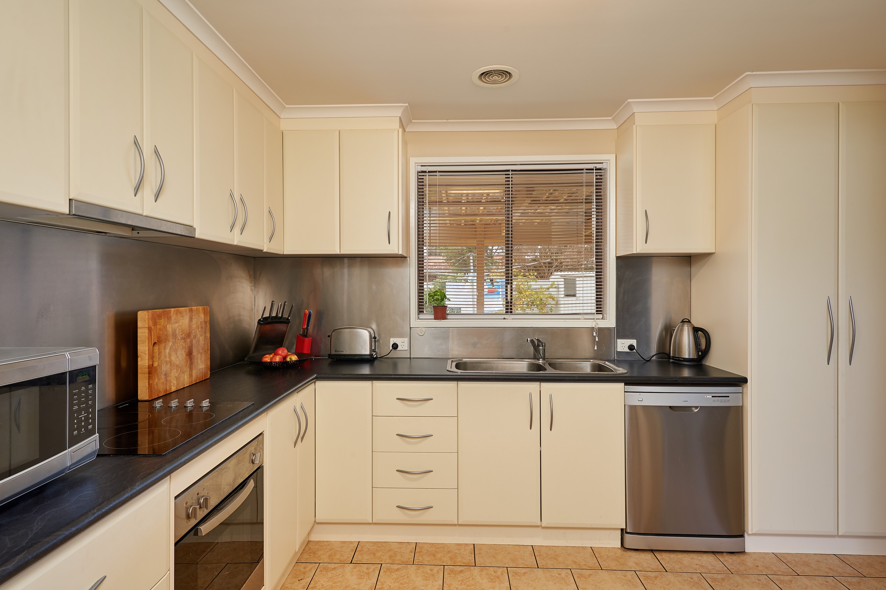 43 Crawford Street, Ashmont, NSW 2650