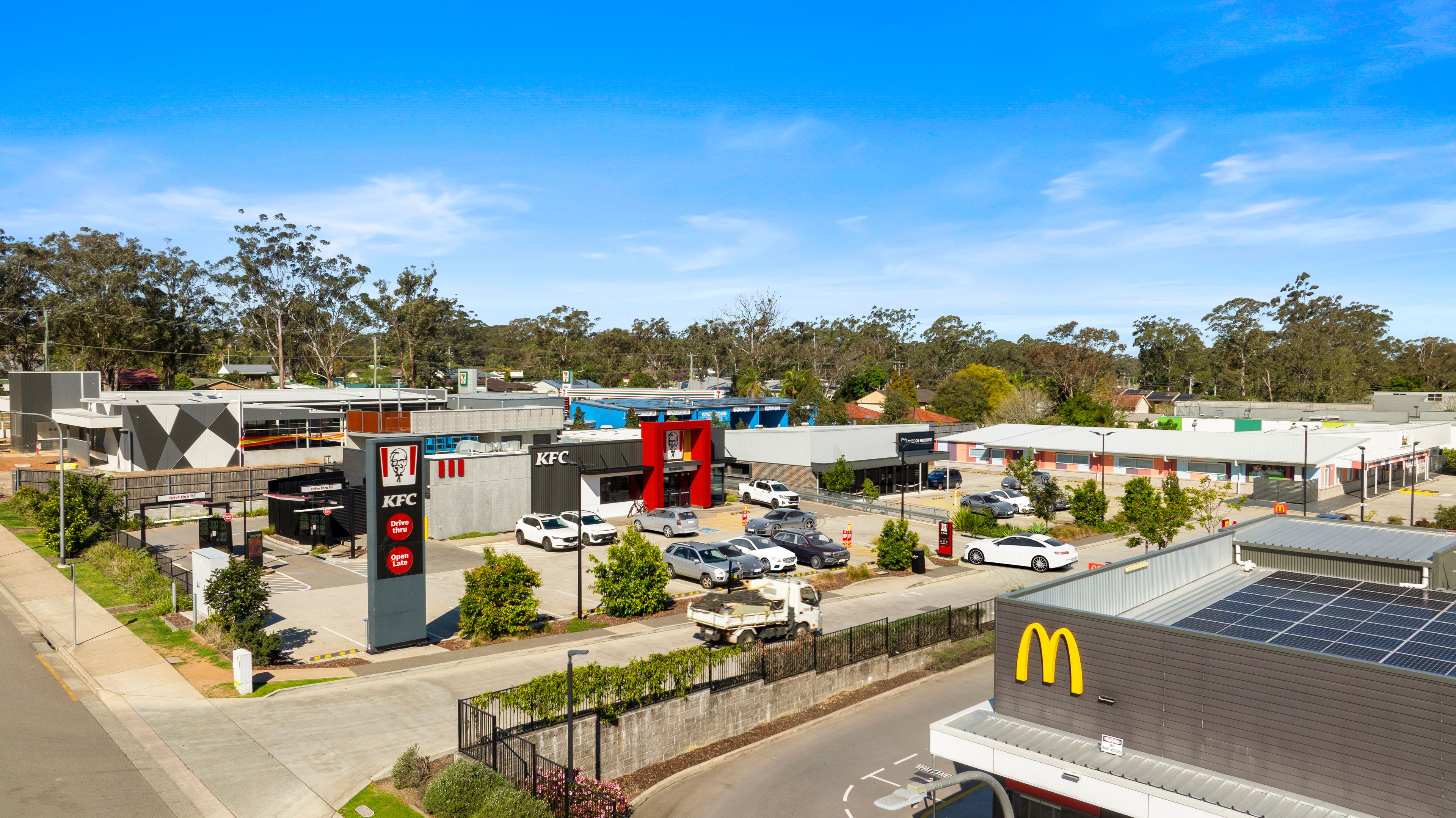 KFC & Dentist, 5 Muir Street, Medowie, NSW 2318