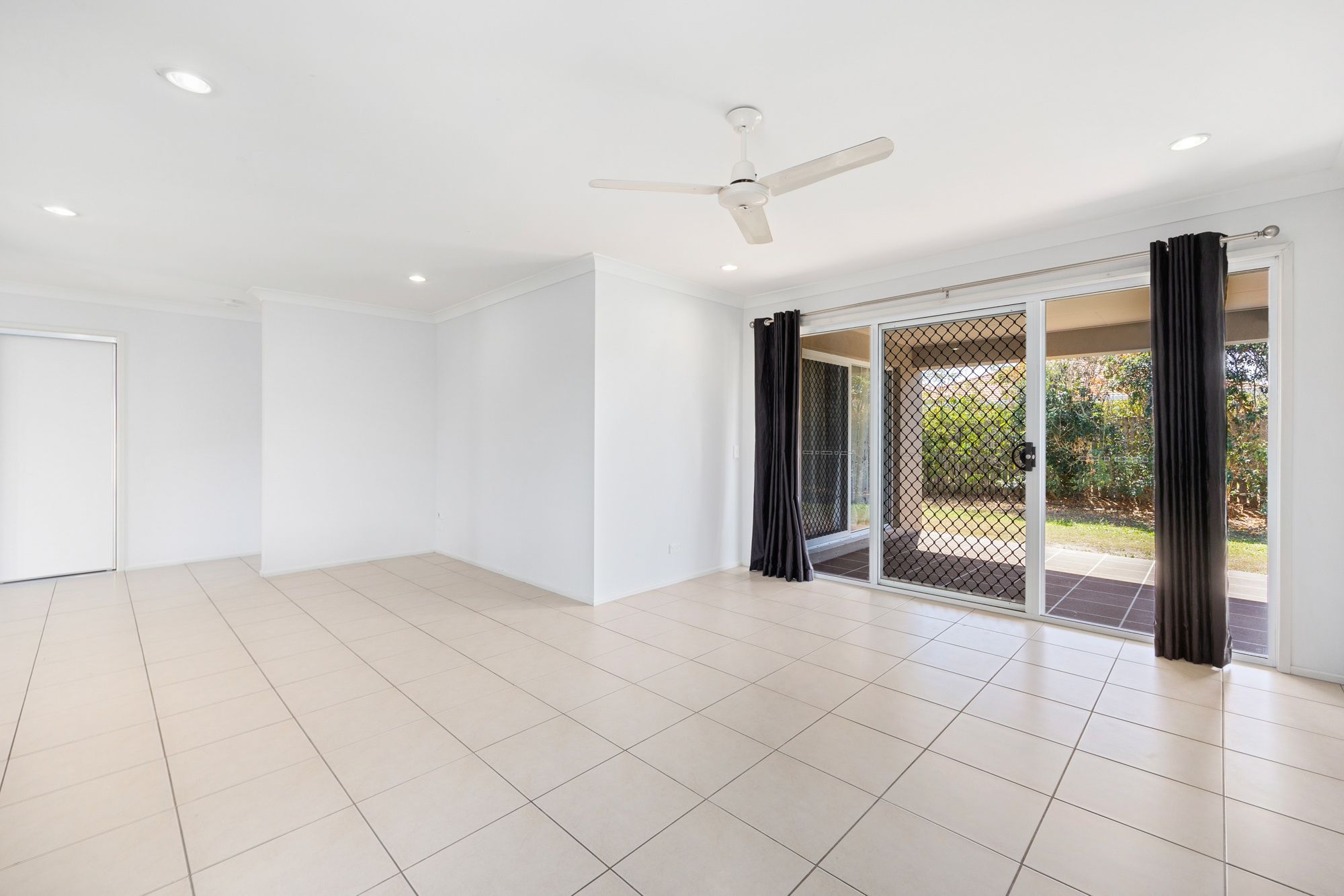 53 Lady Penrhyn Drive — photo 8 of 21
