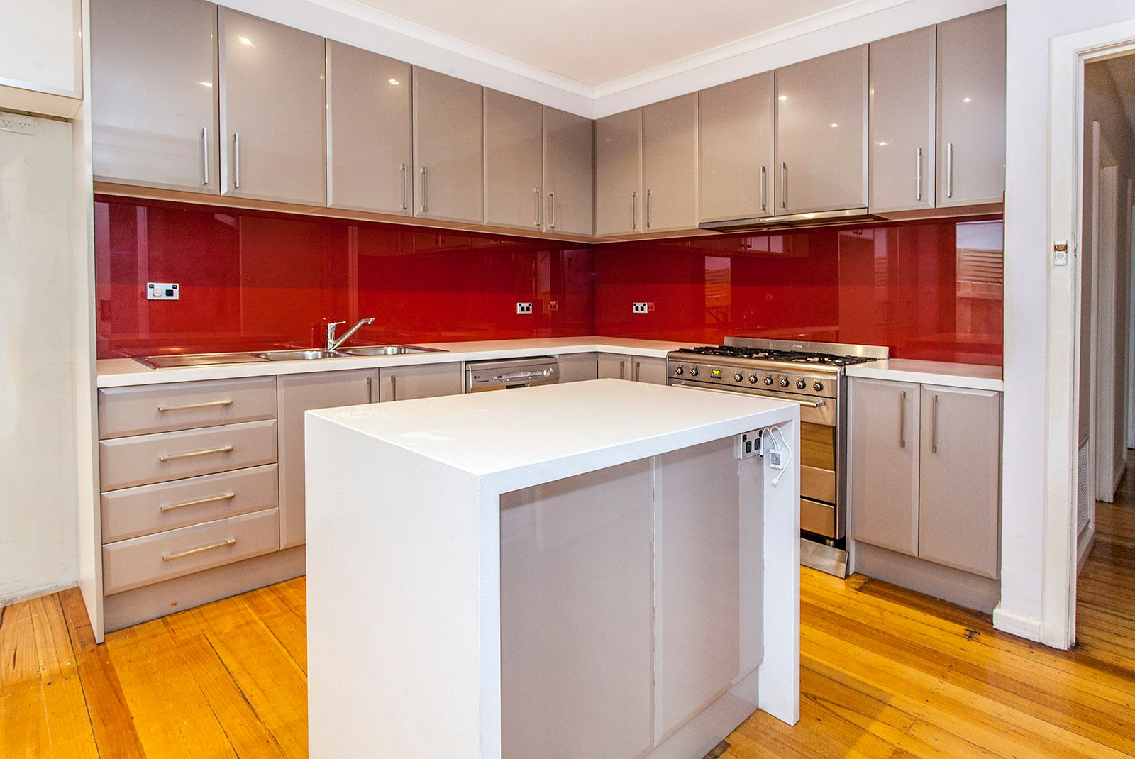 1 Parkview Place, Doncaster, VIC 3108