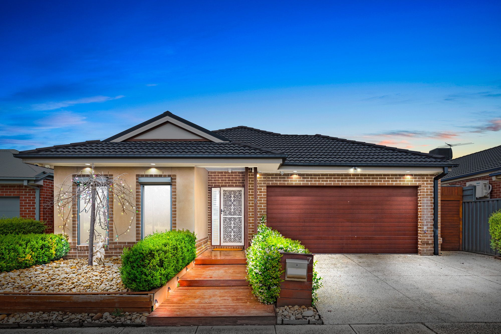 7 Pierbrook Avenue, Manor Lakes VIC 3024