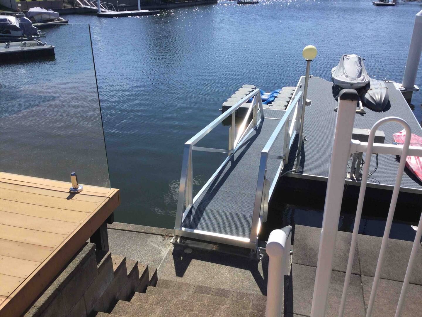 1/19 Headsail Drive — photo 3 of 15