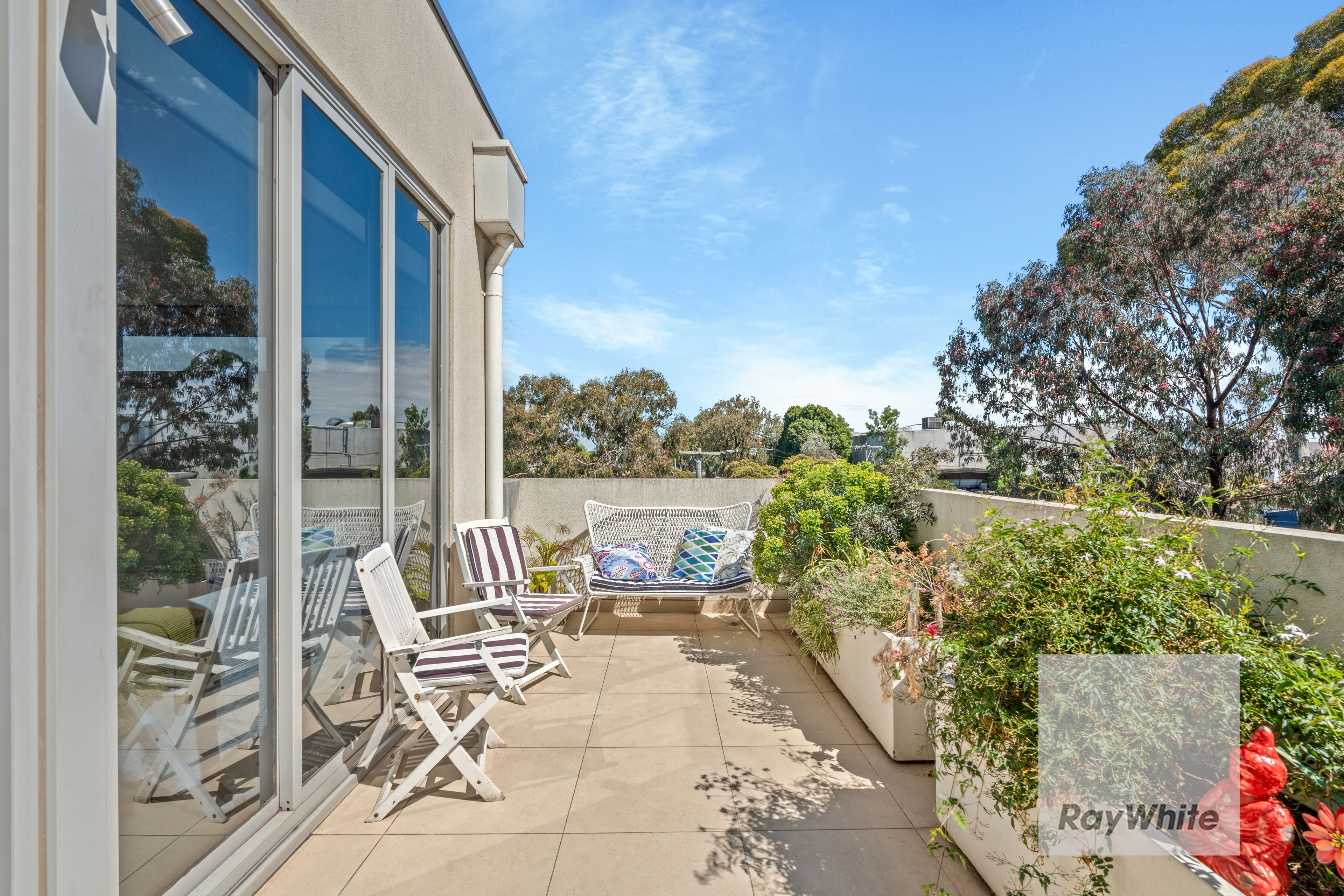 101/264-268 Waterdale Road — photo from Ray White Bundoora