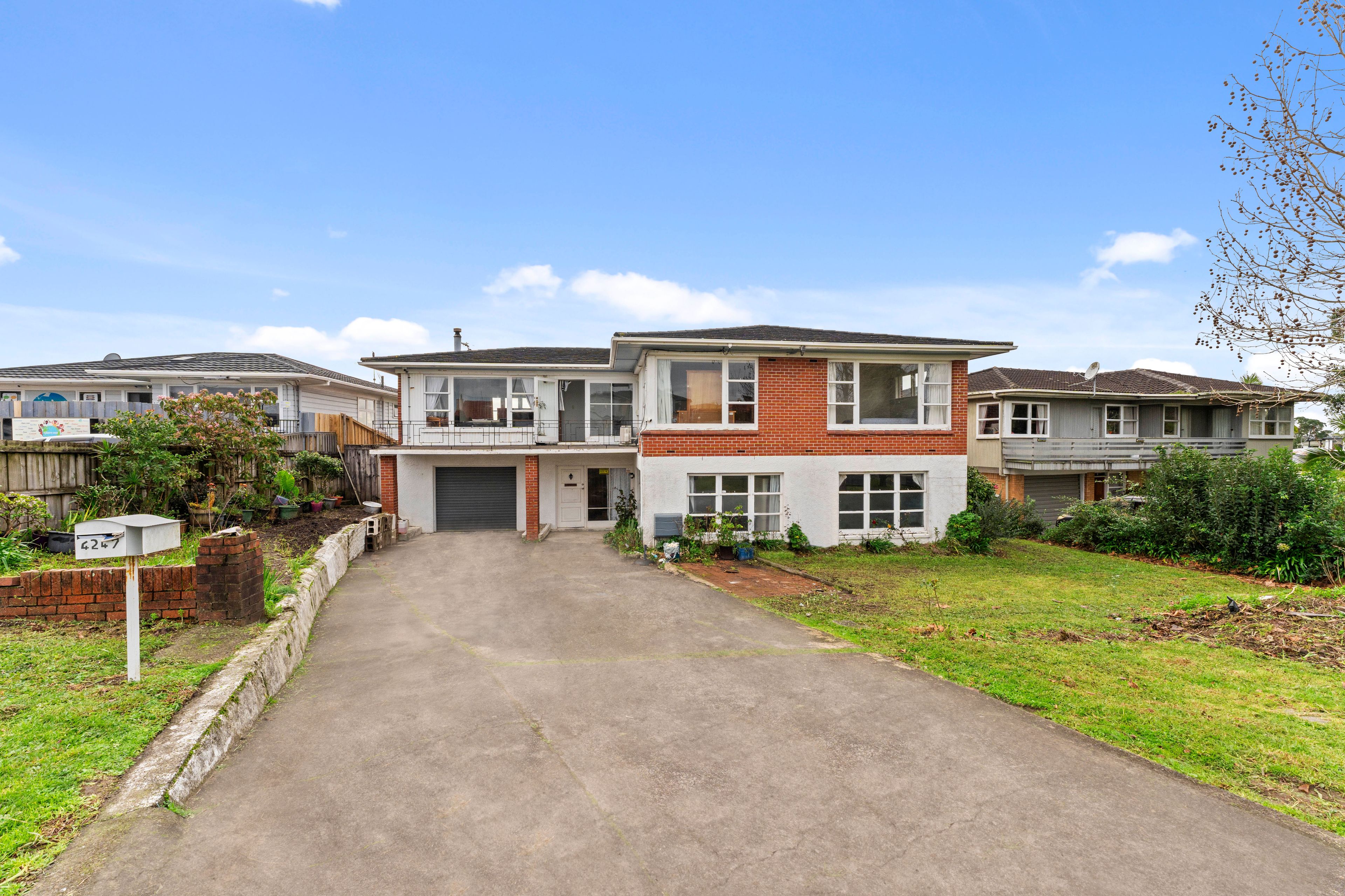 4247 Great North Road, Glendene, Waitakere City