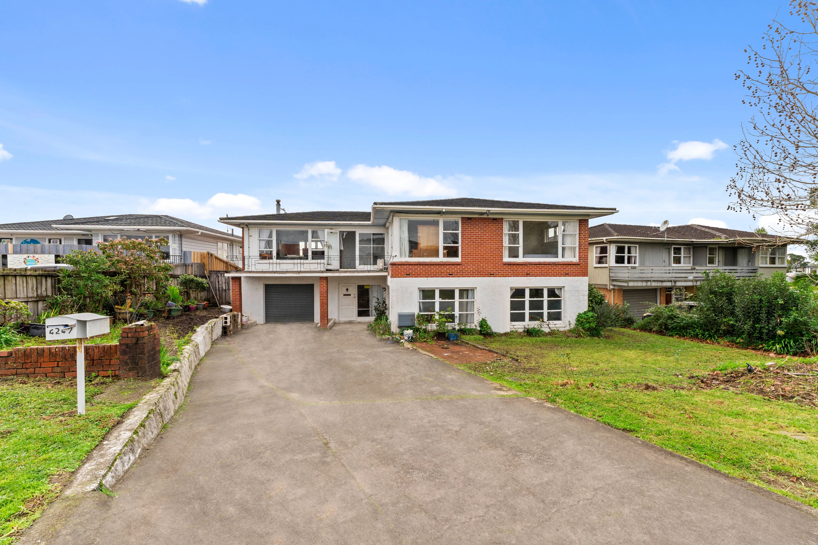 4247 Great North Road, Glendene, Waitakere City