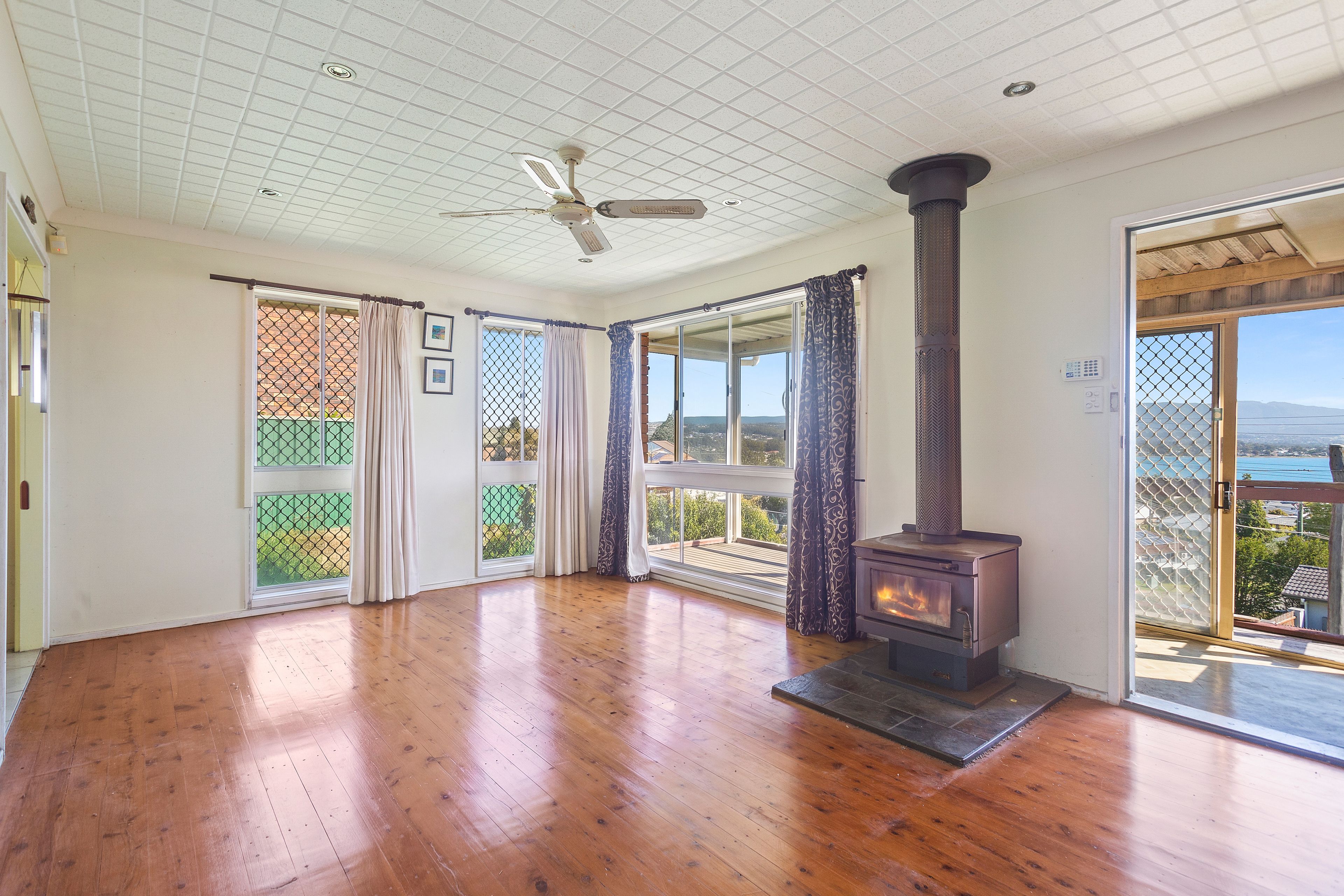 77 Cuthbert Drive — photo 3 of 11