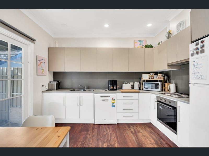17 Nyora Crescent — photo 11 of 30