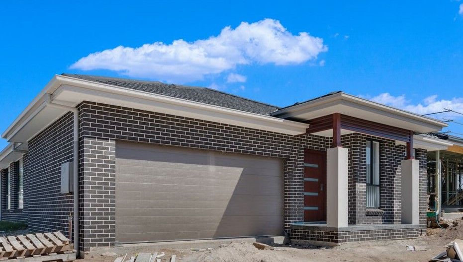 CLAYMORE, NSW 2559
