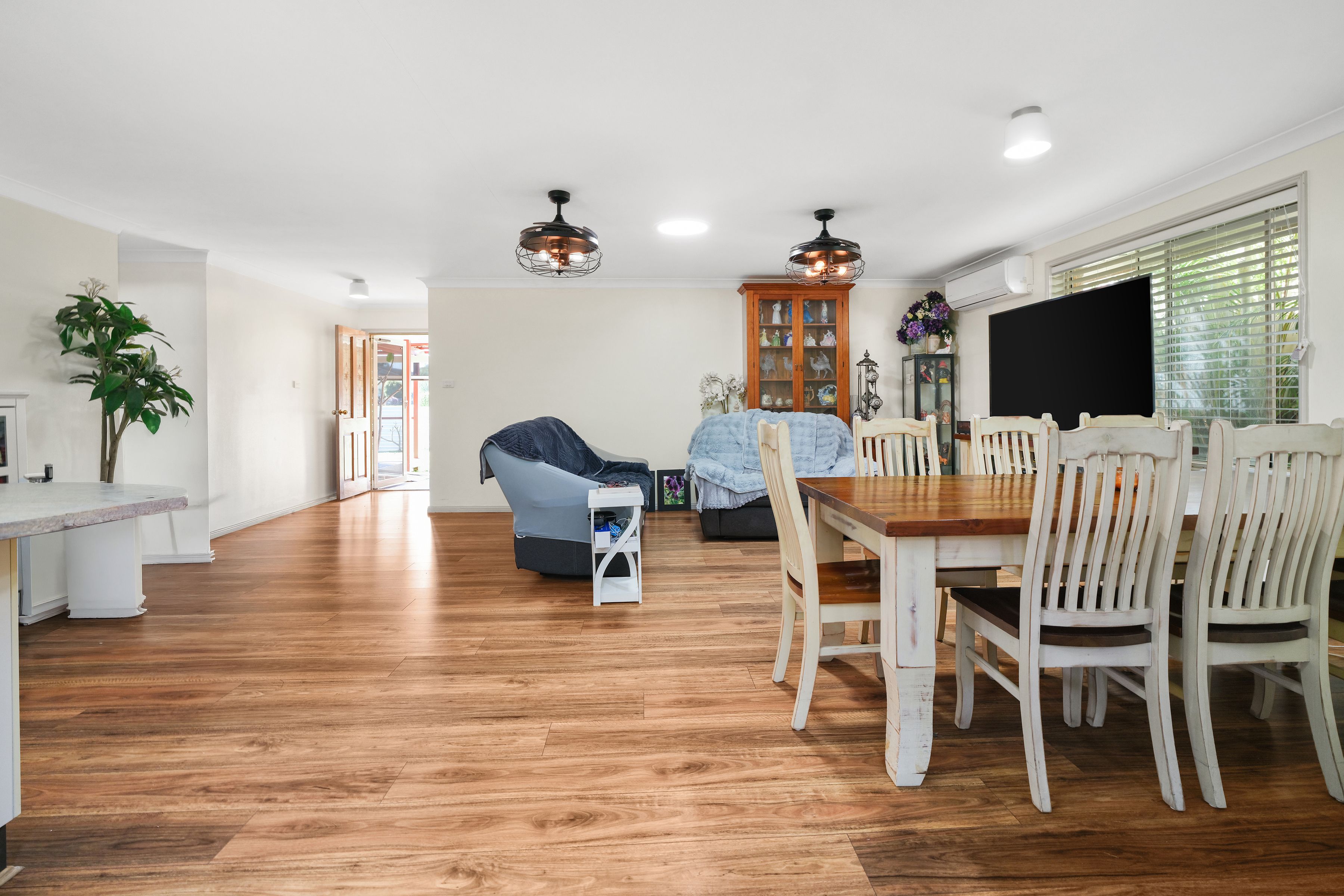 110 Harbord Street — photo 11 of 19