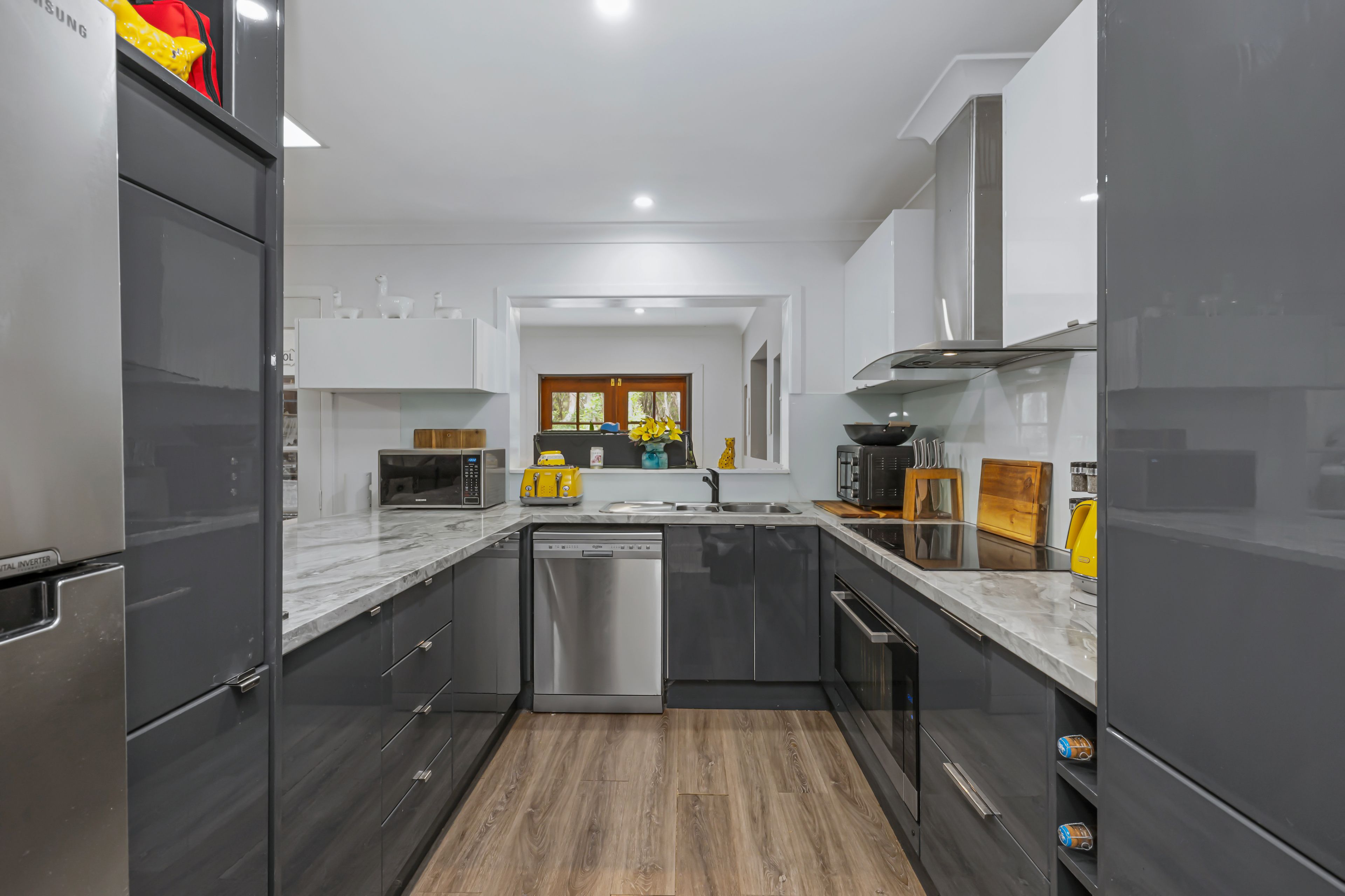 7 Almond Court — photo 5 of 16