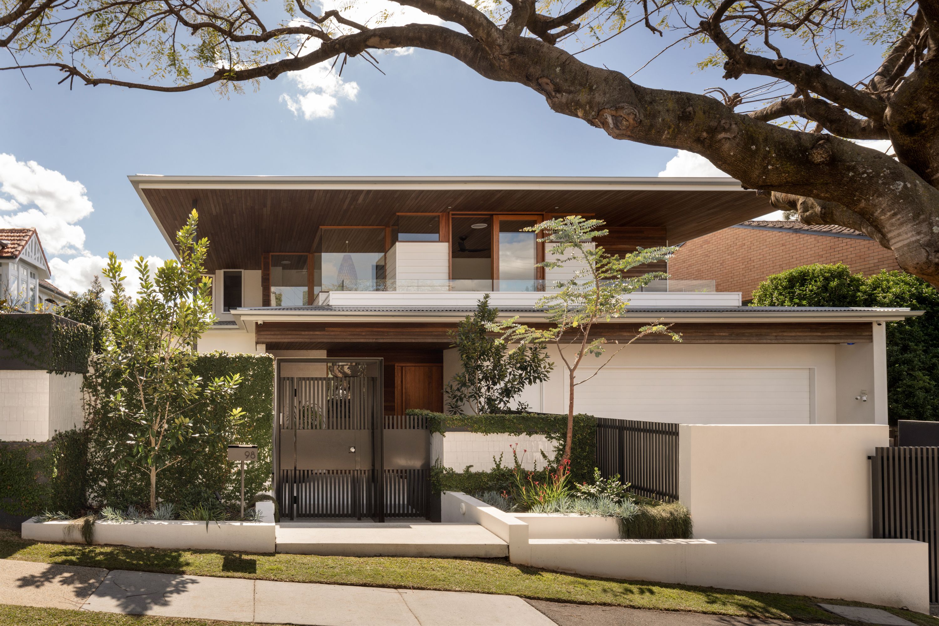 98 Windermere Road, Hamilton, QLD 4007