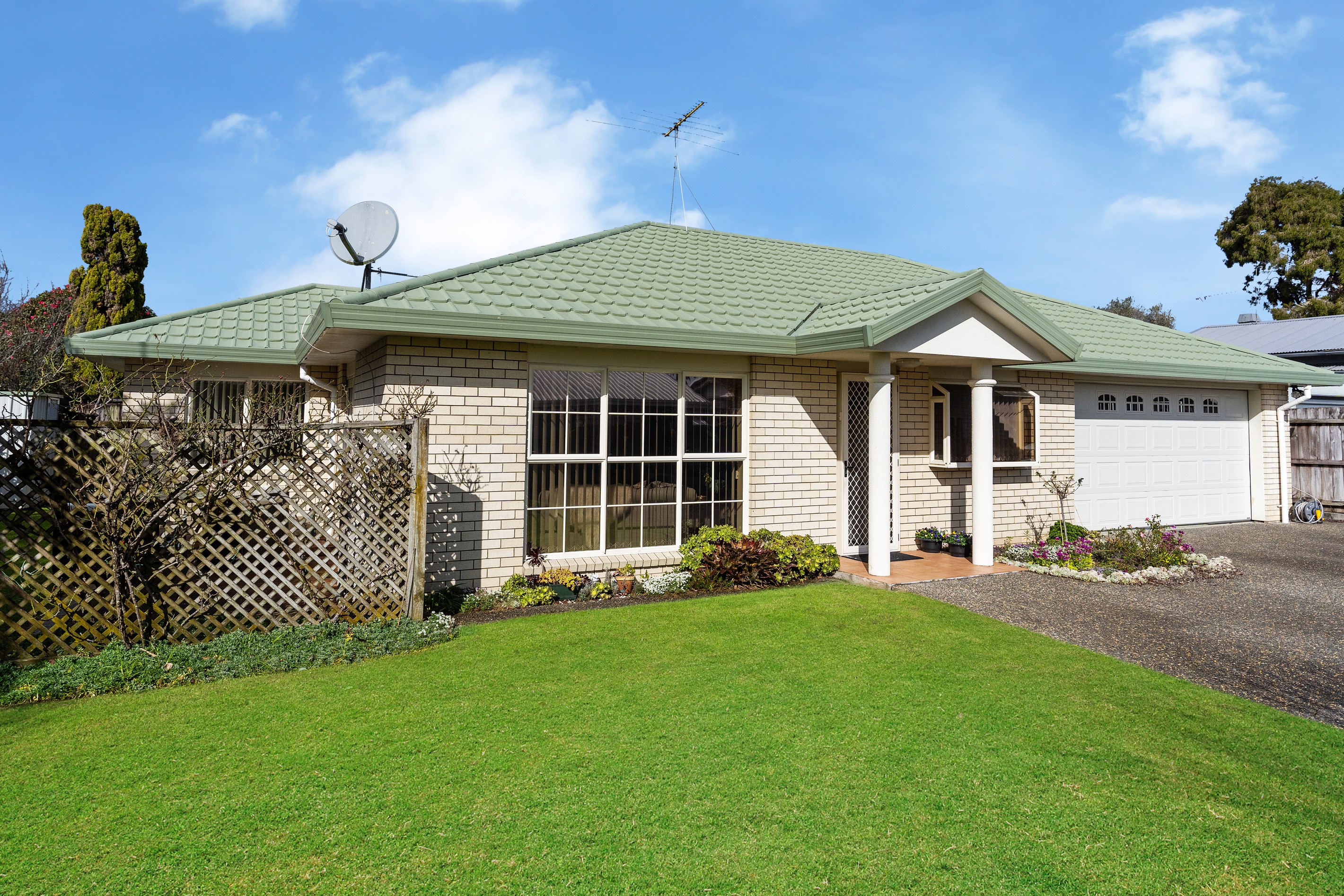 2/35 Jellicoe Road, Manurewa, Manukau City