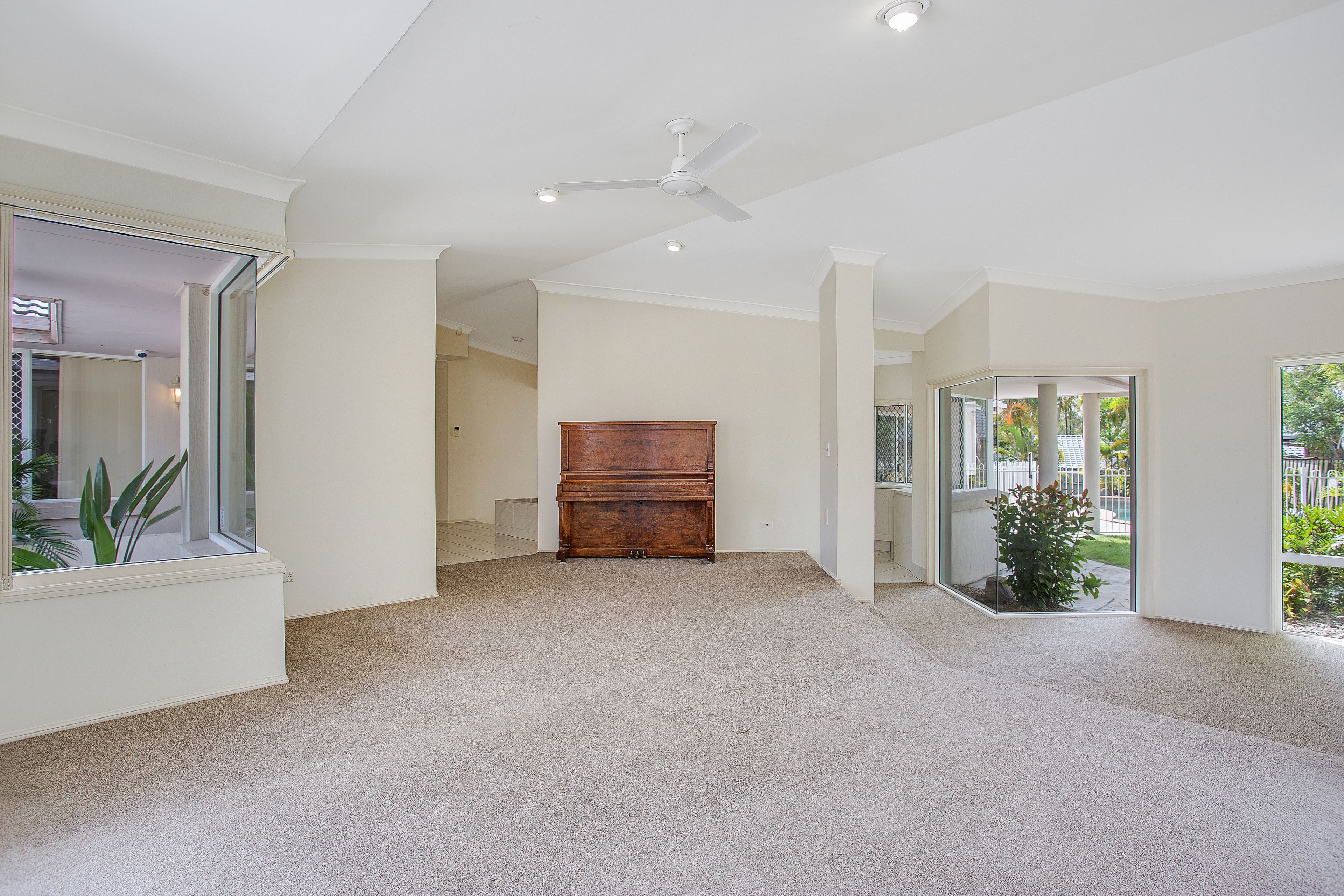 6 Collingwood Avenue, Robina, QLD 4226