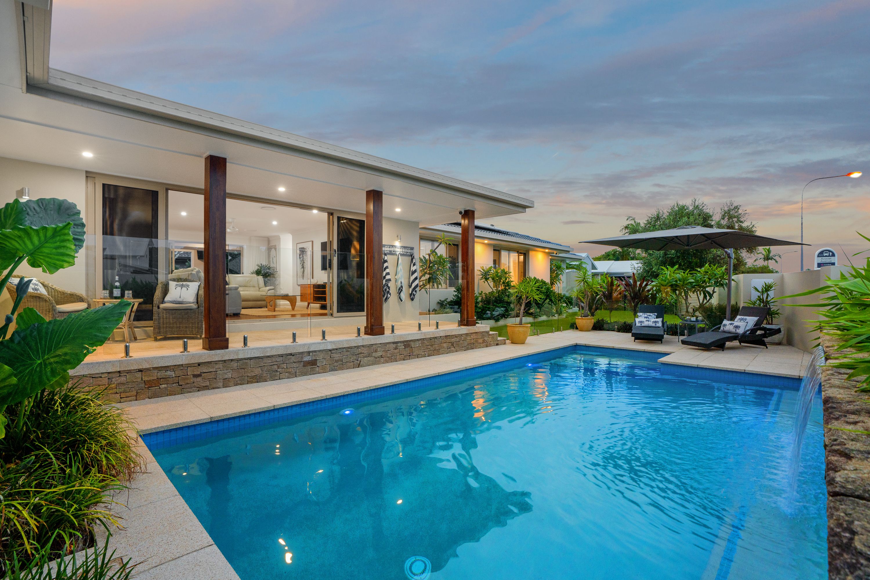 114 Burleigh Street, Burleigh Waters QLD 4220