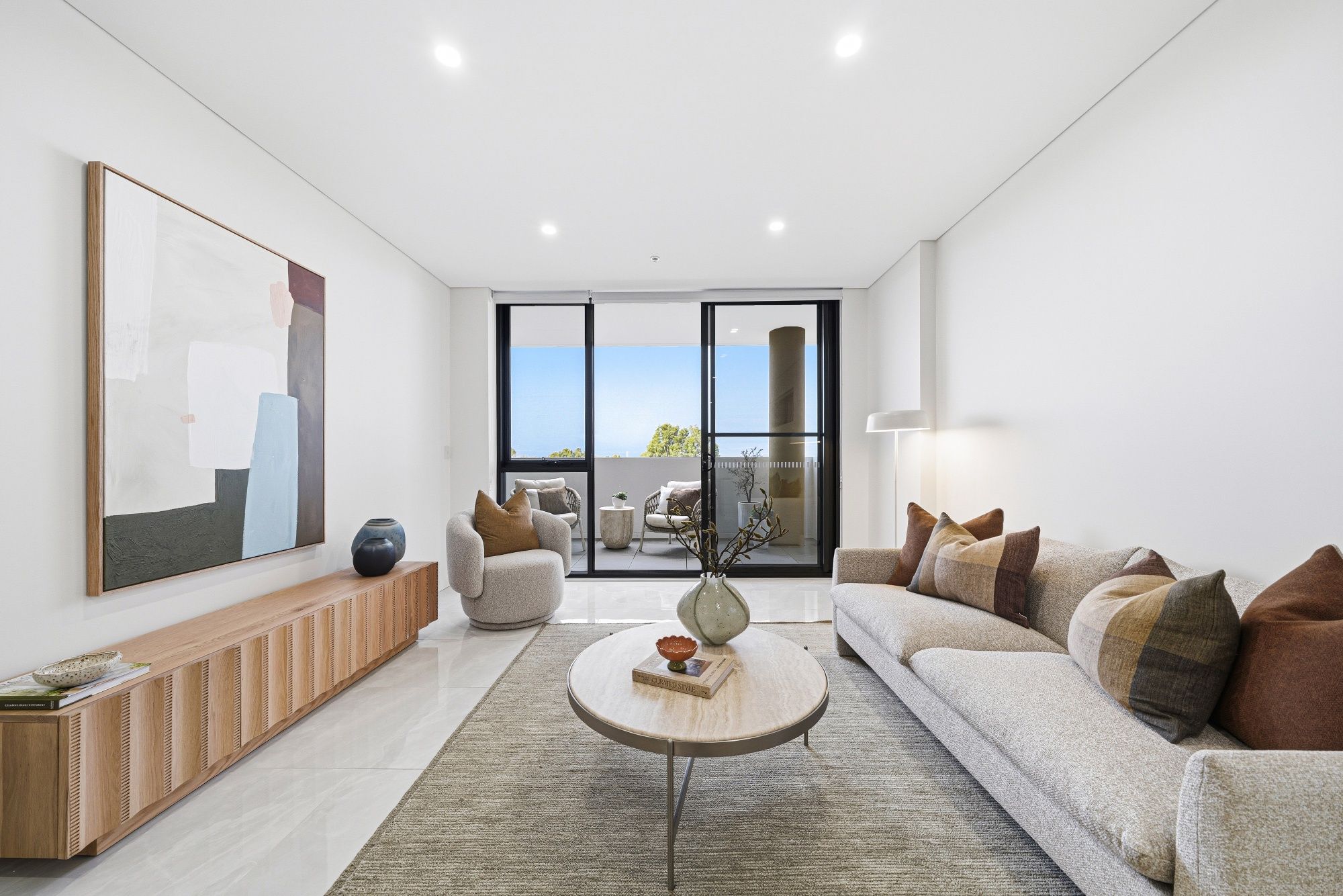 2 Bedroom Units/27-33 Ascot Street — photo 3 of 25