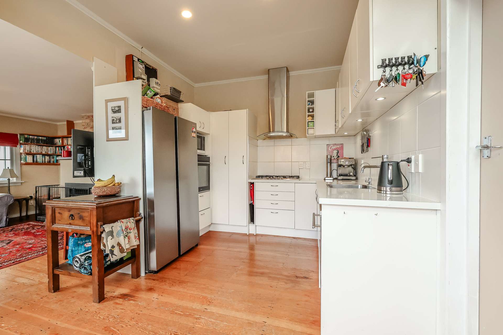 75 Oxley Crescent photo 2