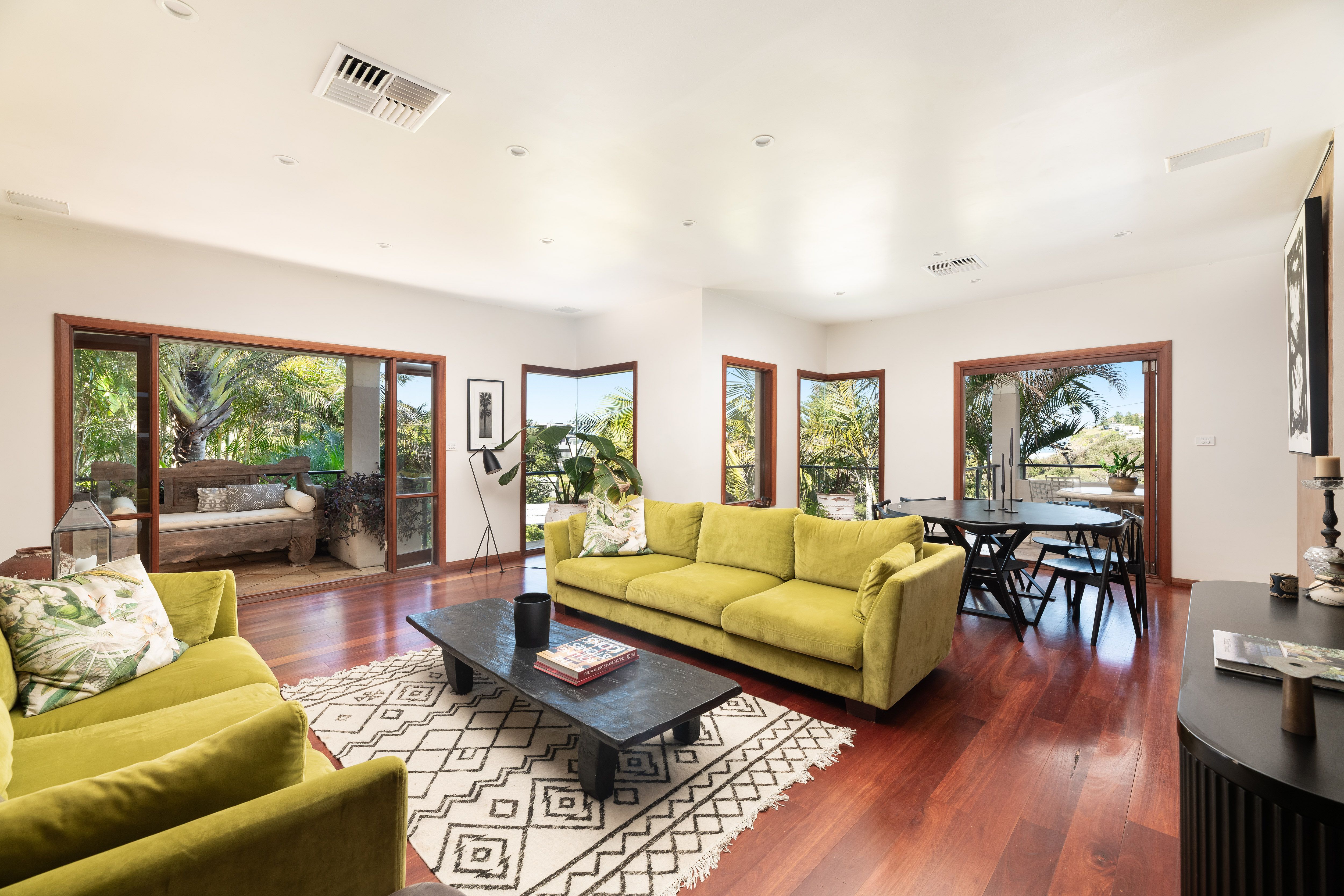 14 Seaview Crescent — photo 11 of 19
