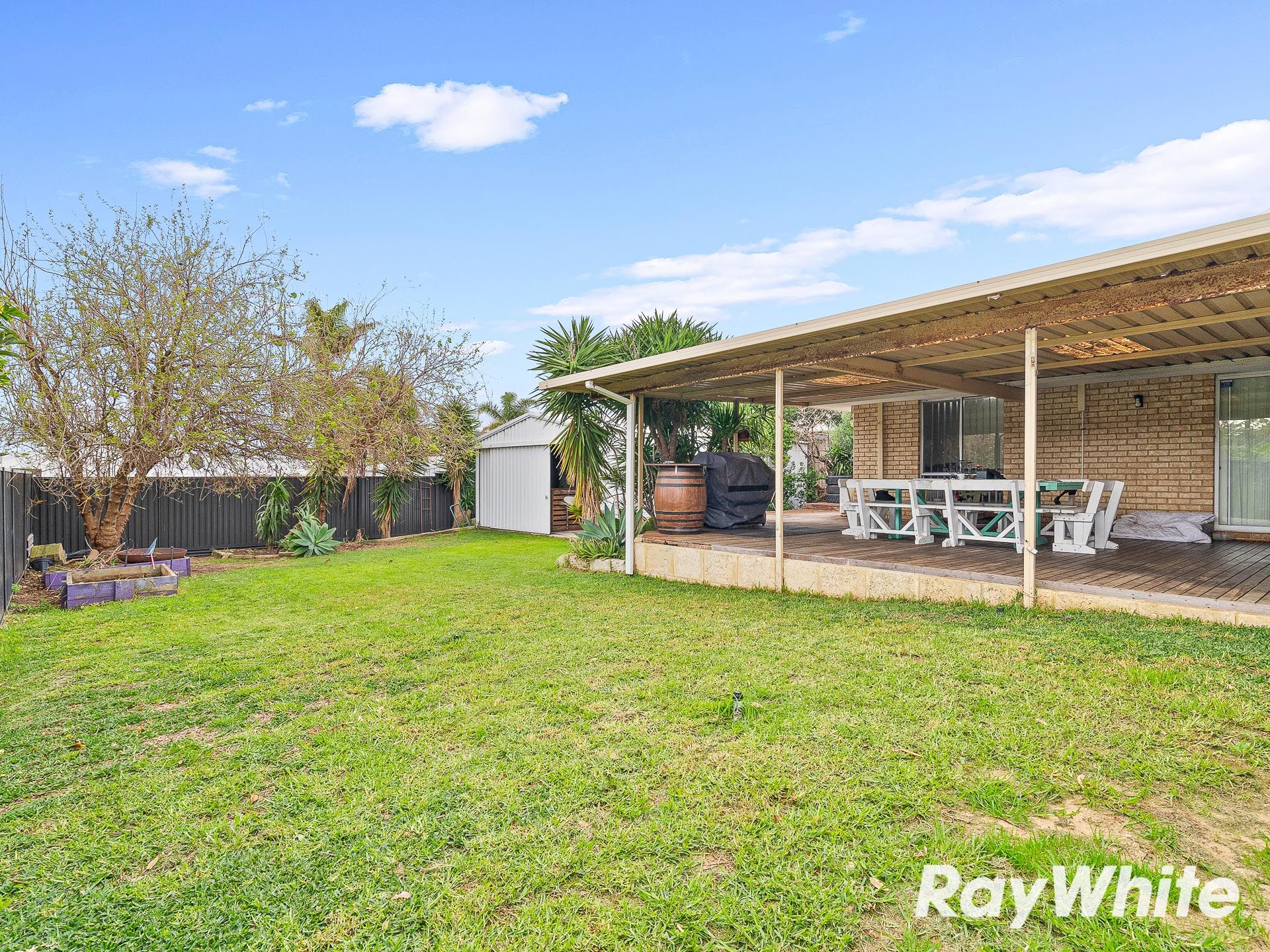 96 Peelwood Parade, Halls Head, WA 6210