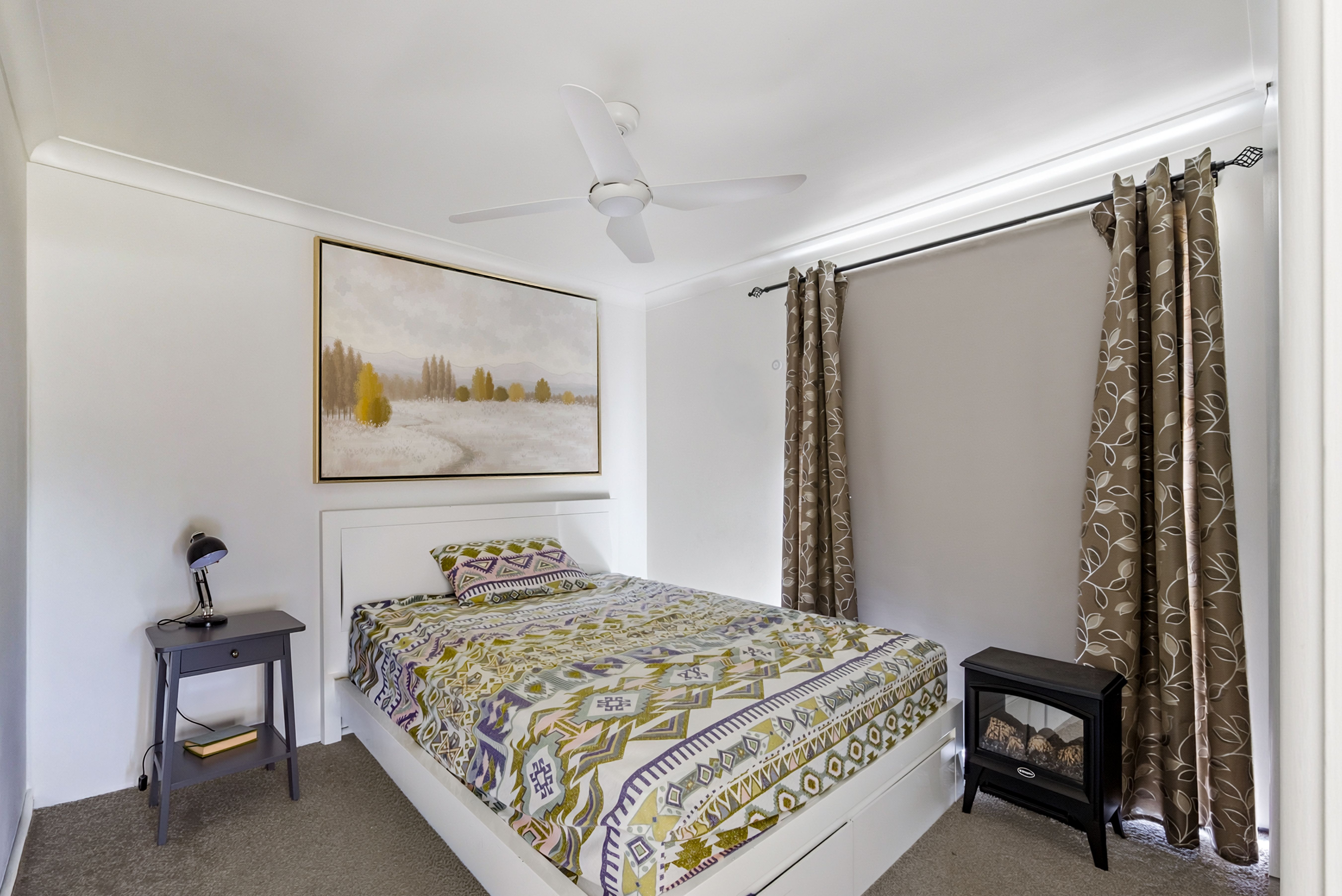 12 Caroline Chisholm Drive — photo 5 of 10