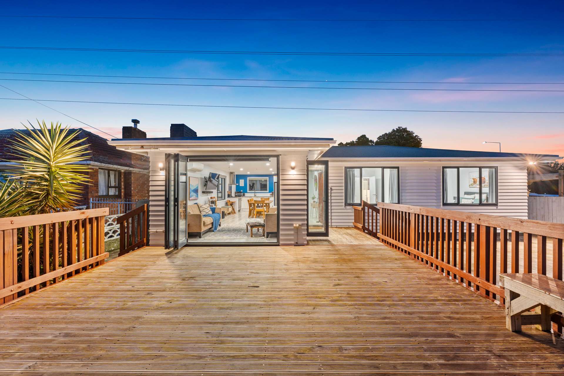 42 Harwood Crescent photo 0