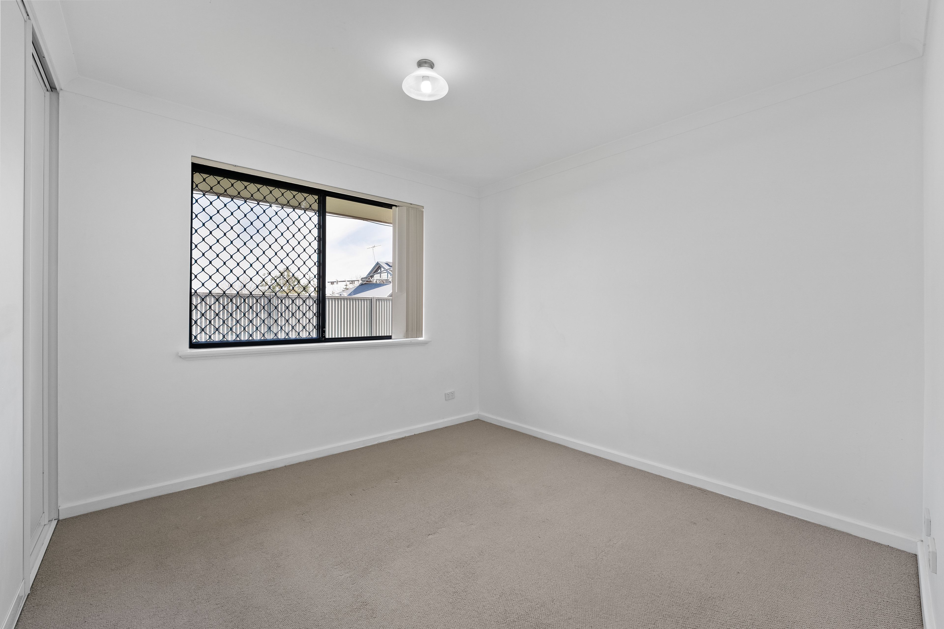 4 Oxenholme Way — photo 23 of 30