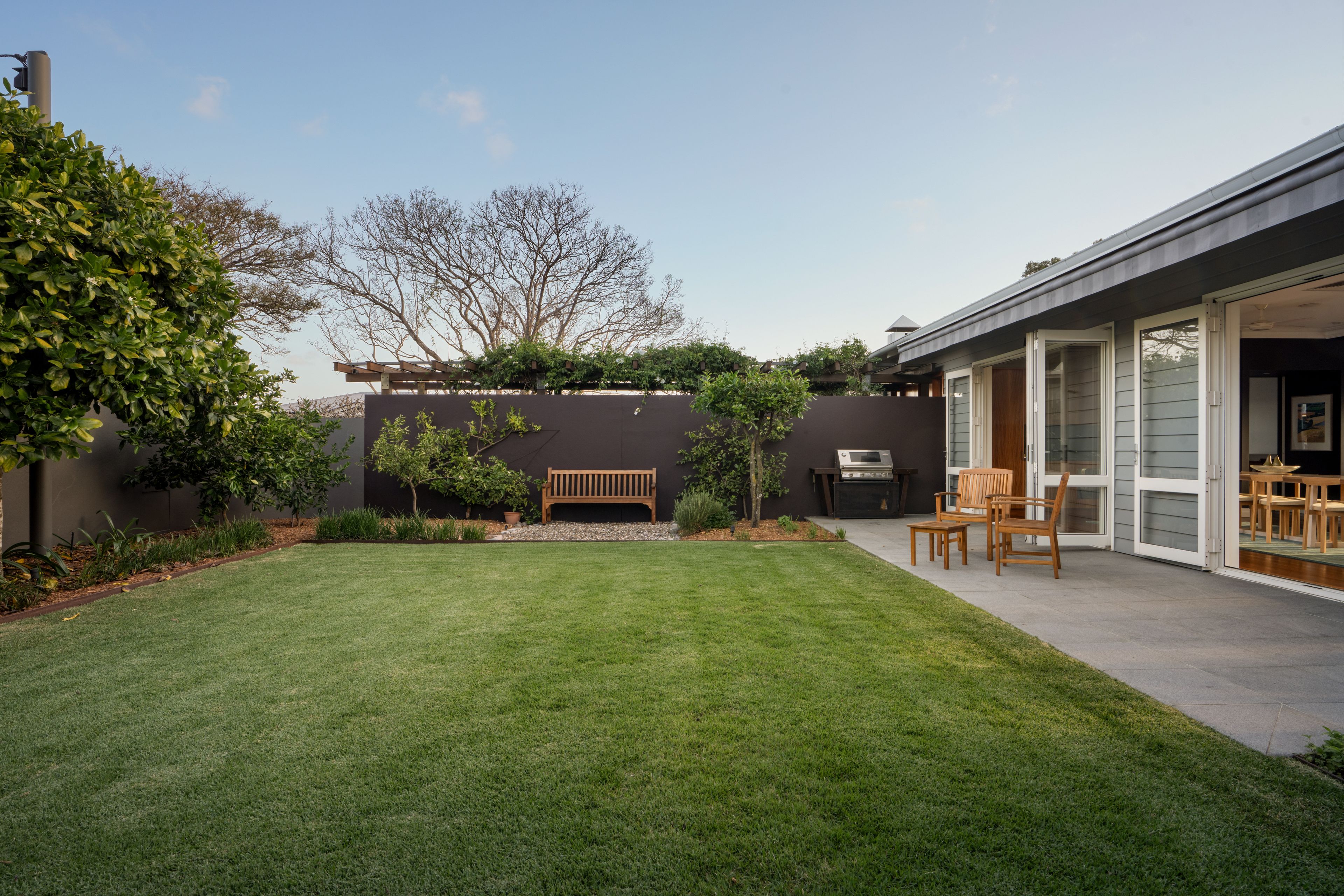 An Inner-City Estate of Extraordinary Proportions — photo 11 of 26