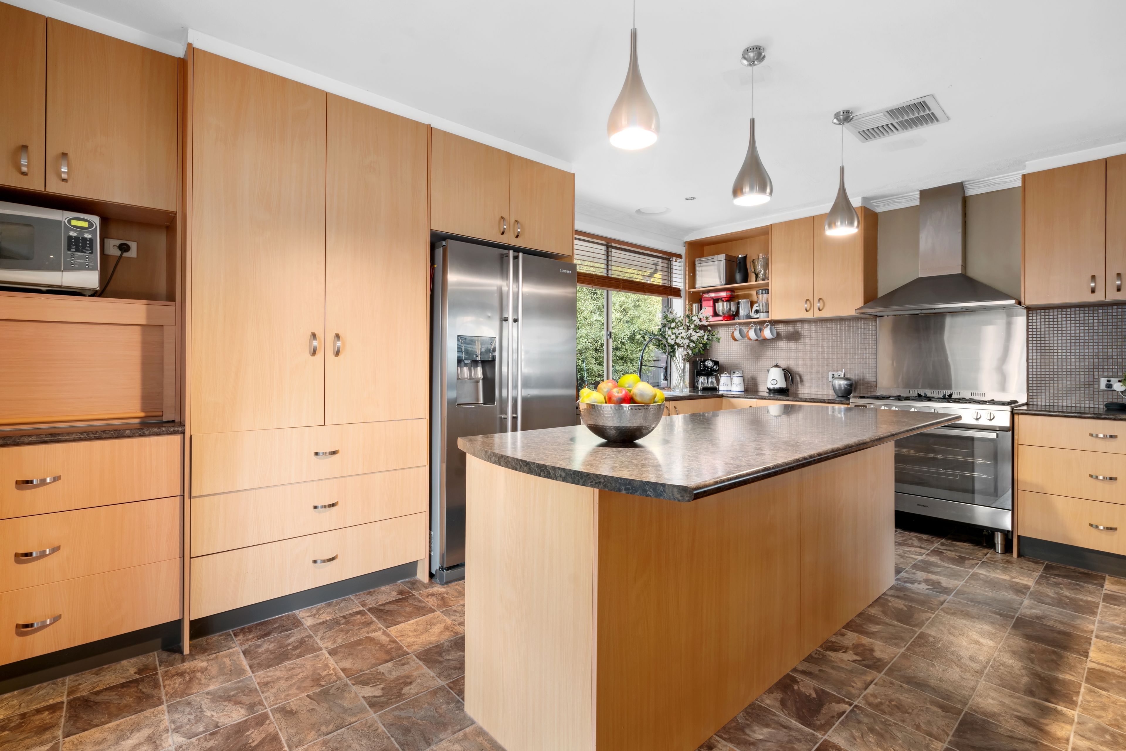 5 Luton Way, Bundoora, VIC 3083