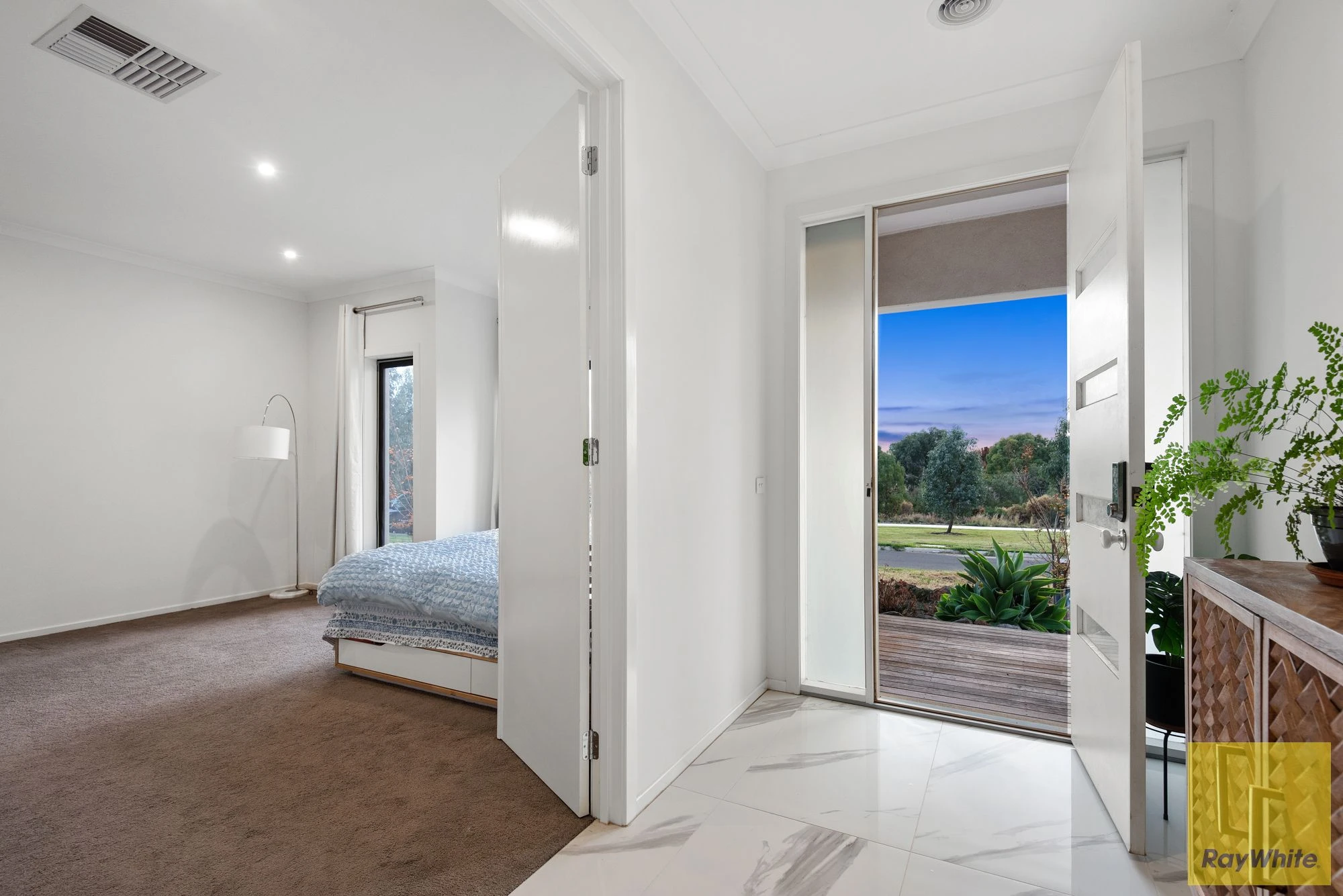10 Distinction Crescent, Truganina, VIC 3029