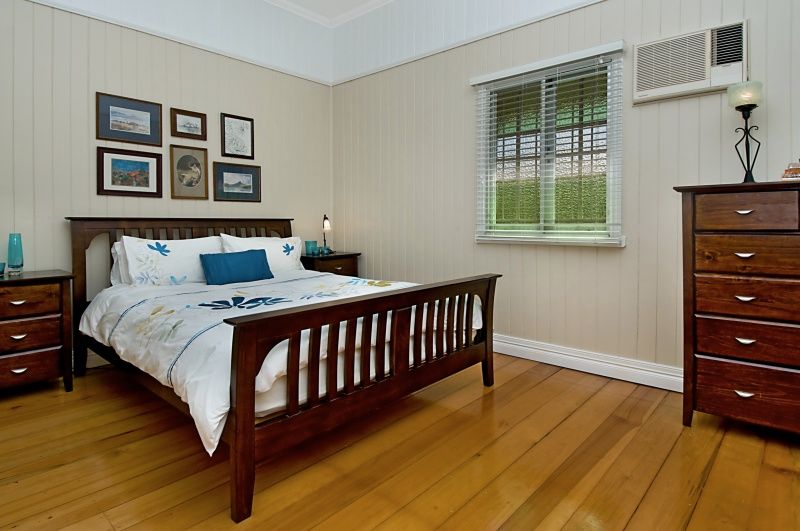 2 Meecham Street — photo 4 of 8
