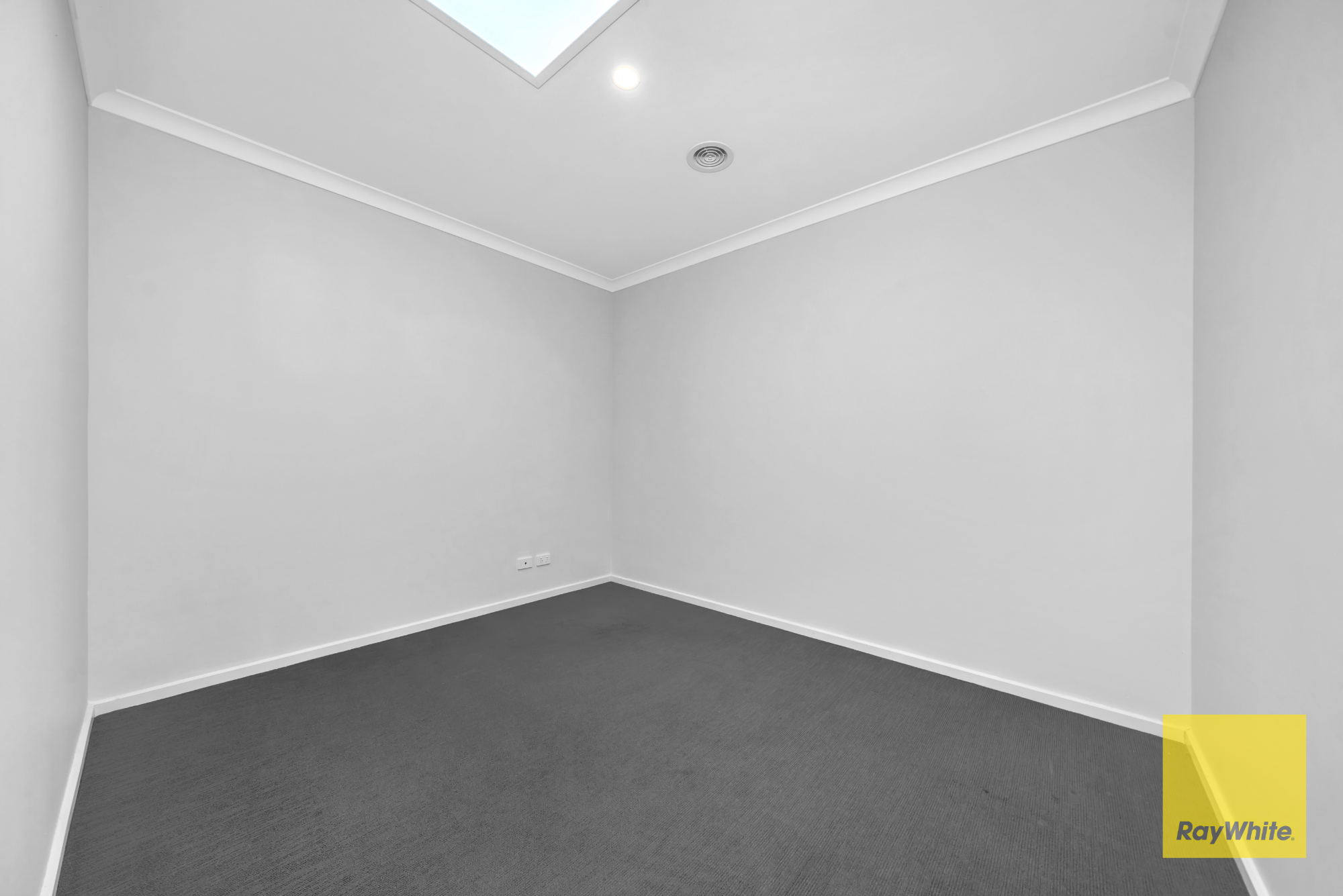 18 Myrtleleaf Street — photo 12 of 16