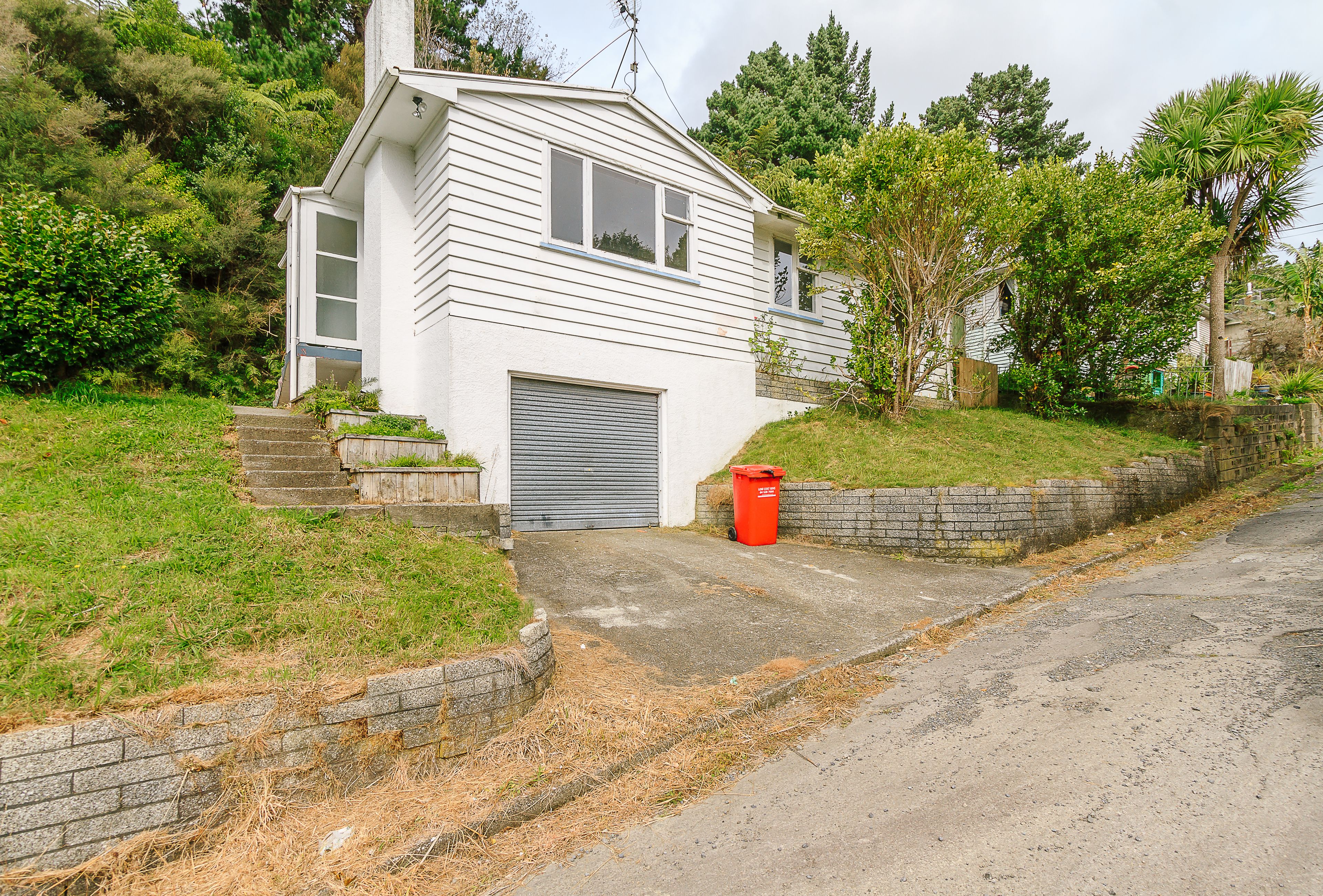 8 Thomson Grove, Stokes Valley, Lower Hutt City