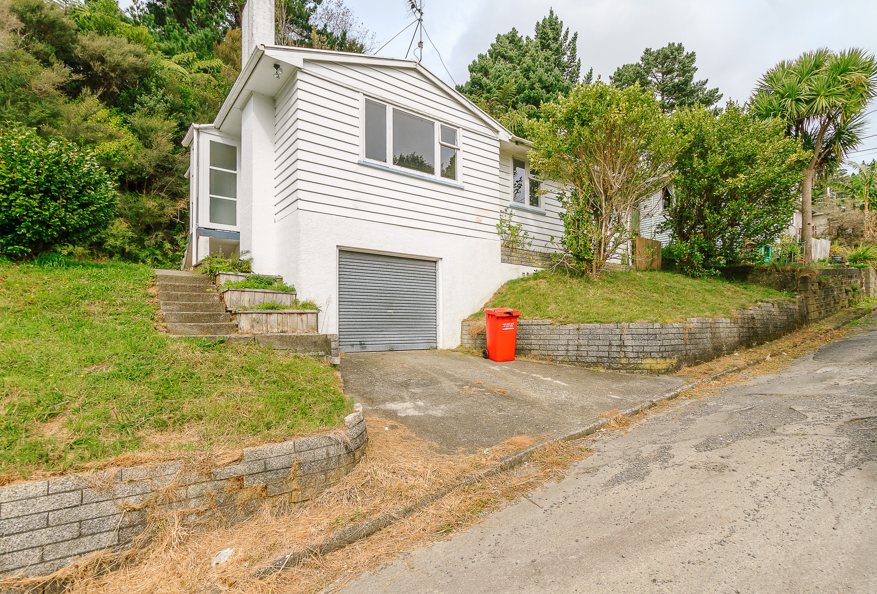 8 Thomson Grove, Stokes Valley, Lower Hutt City