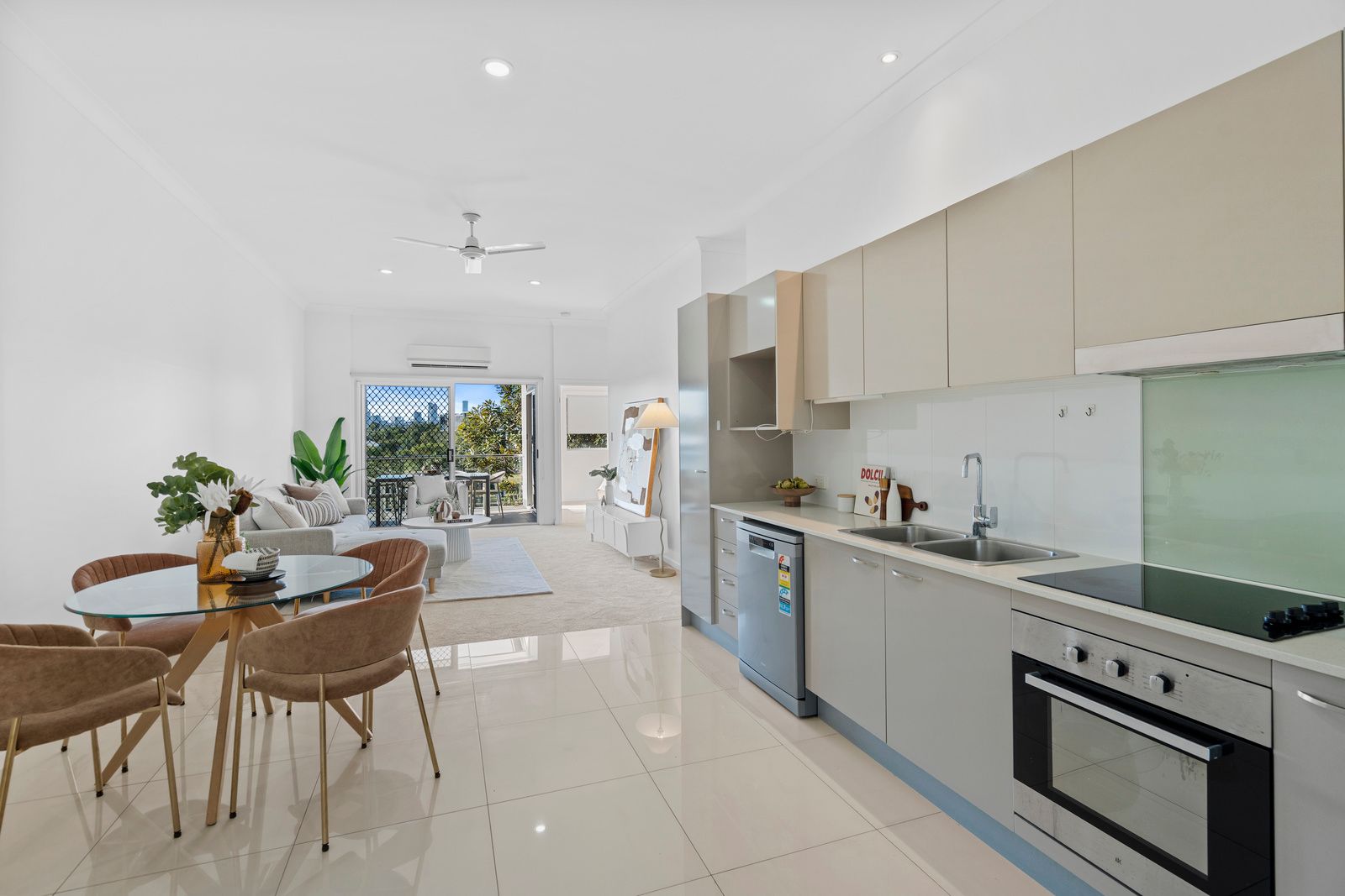 11/6 Ovendean Street — photo 10 of 23