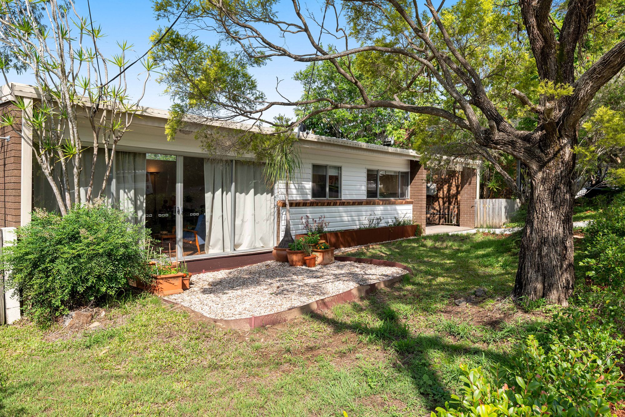 28 Donfern Street — photo 3 of 20