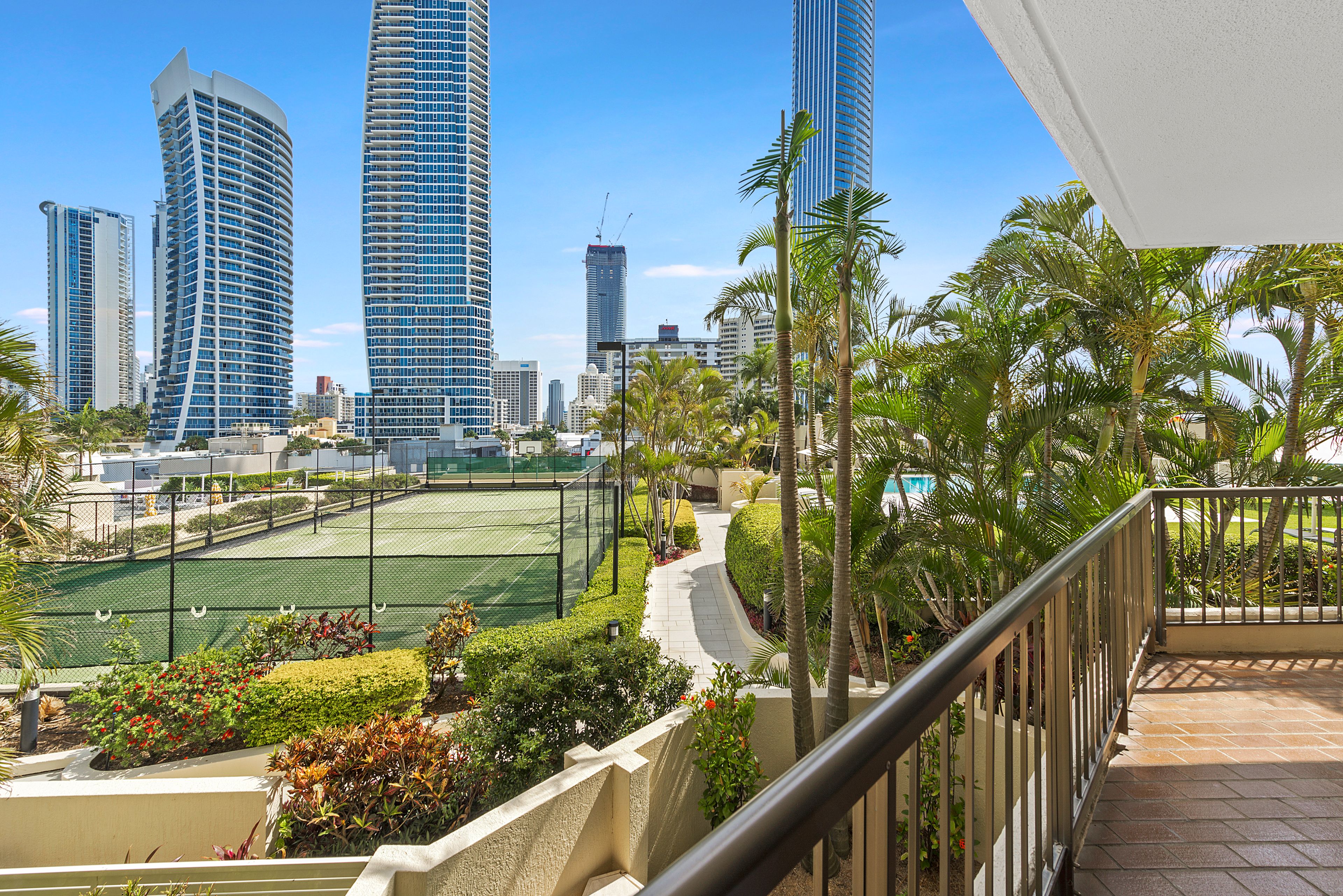 11 Hanlan Street, Surfers Paradise QLD 4217