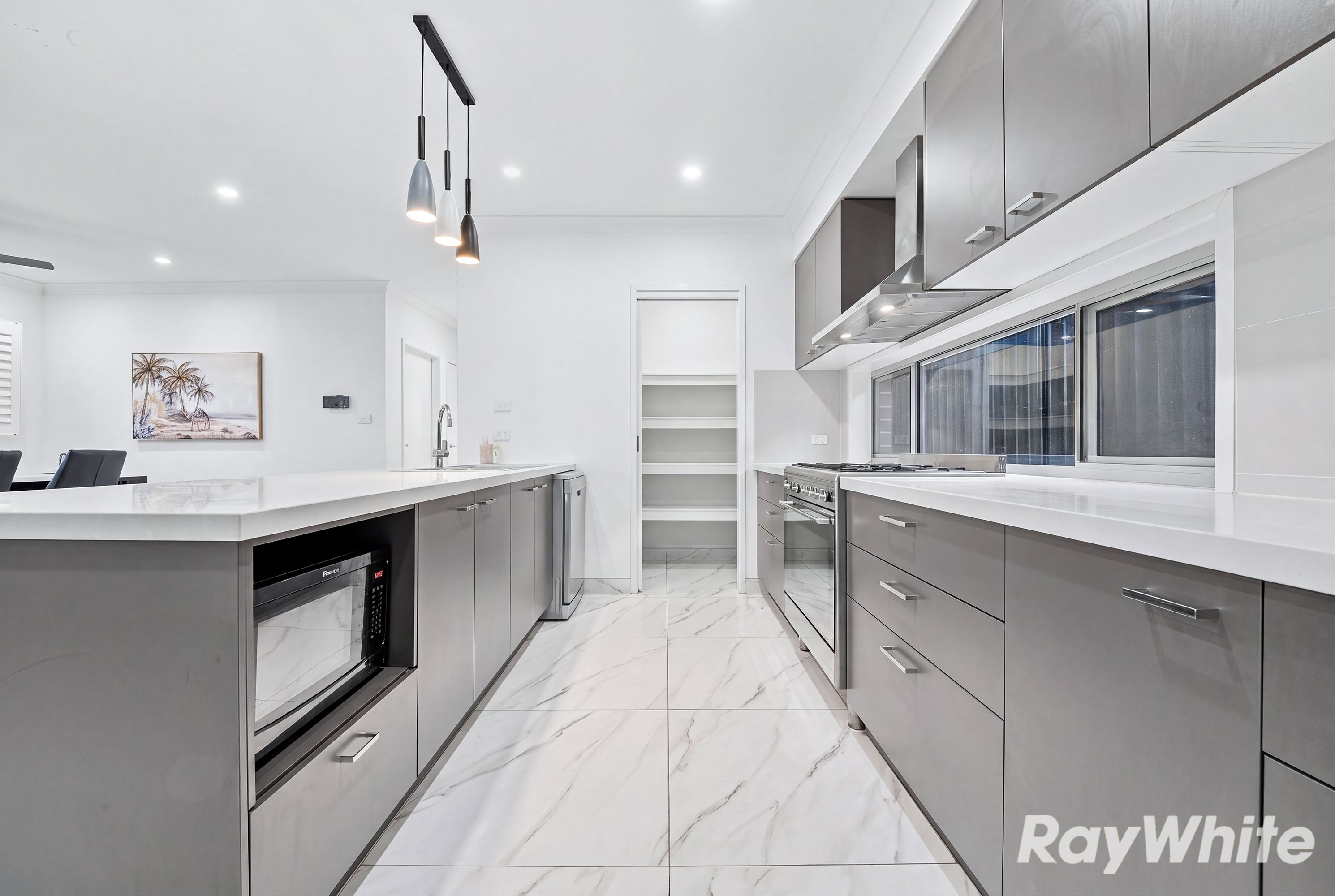 21 Larkin Street — photo 4 of 16