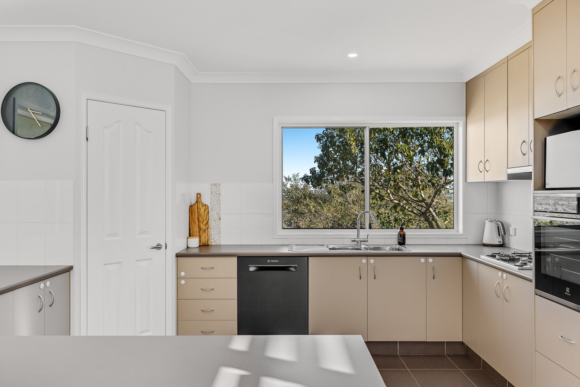 15 Koala Drive — photo 10 of 25