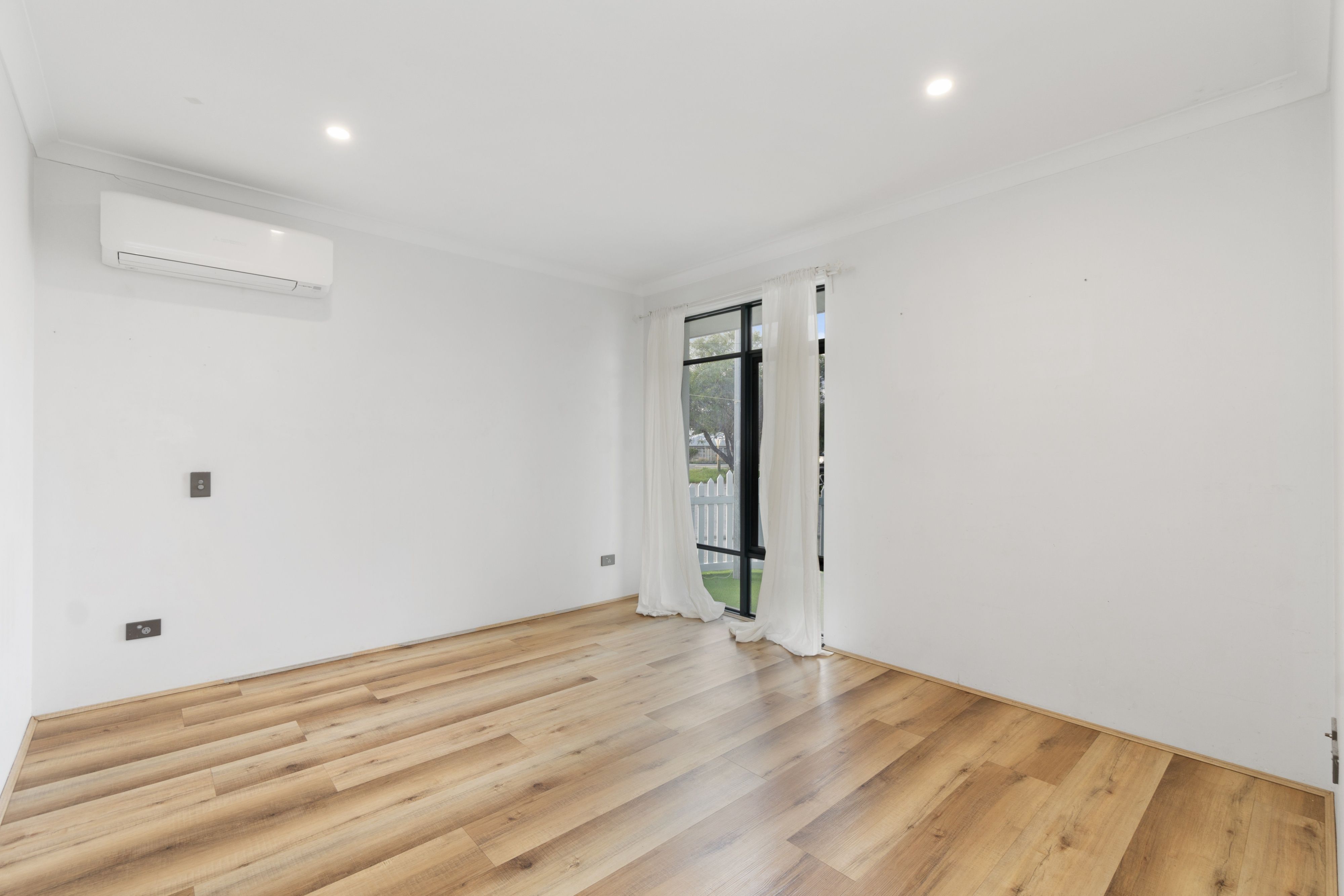 4 Sibu Close, Dayton, WA 6055