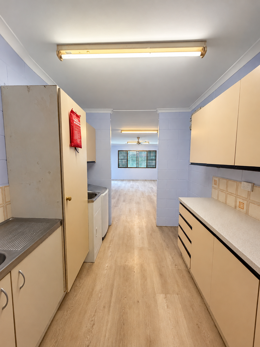 8/167 Shute Harbour Road — photo 9 of 12