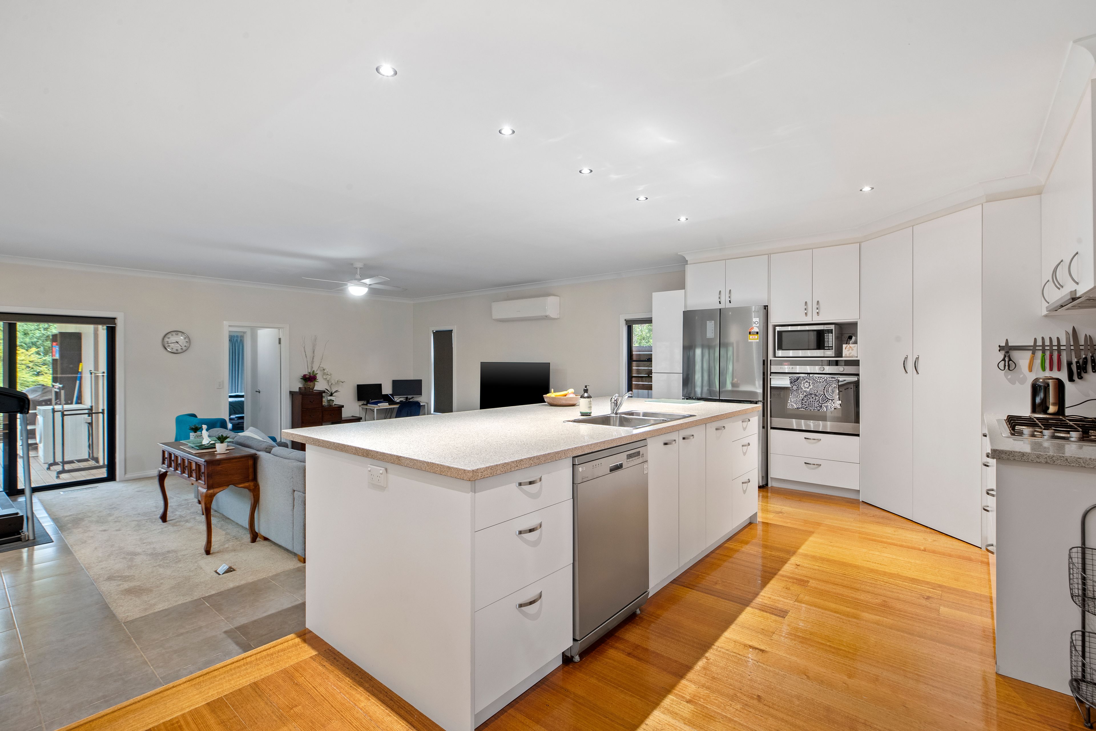 67 Linda Crescent, Ferntree Gully, VIC 3156