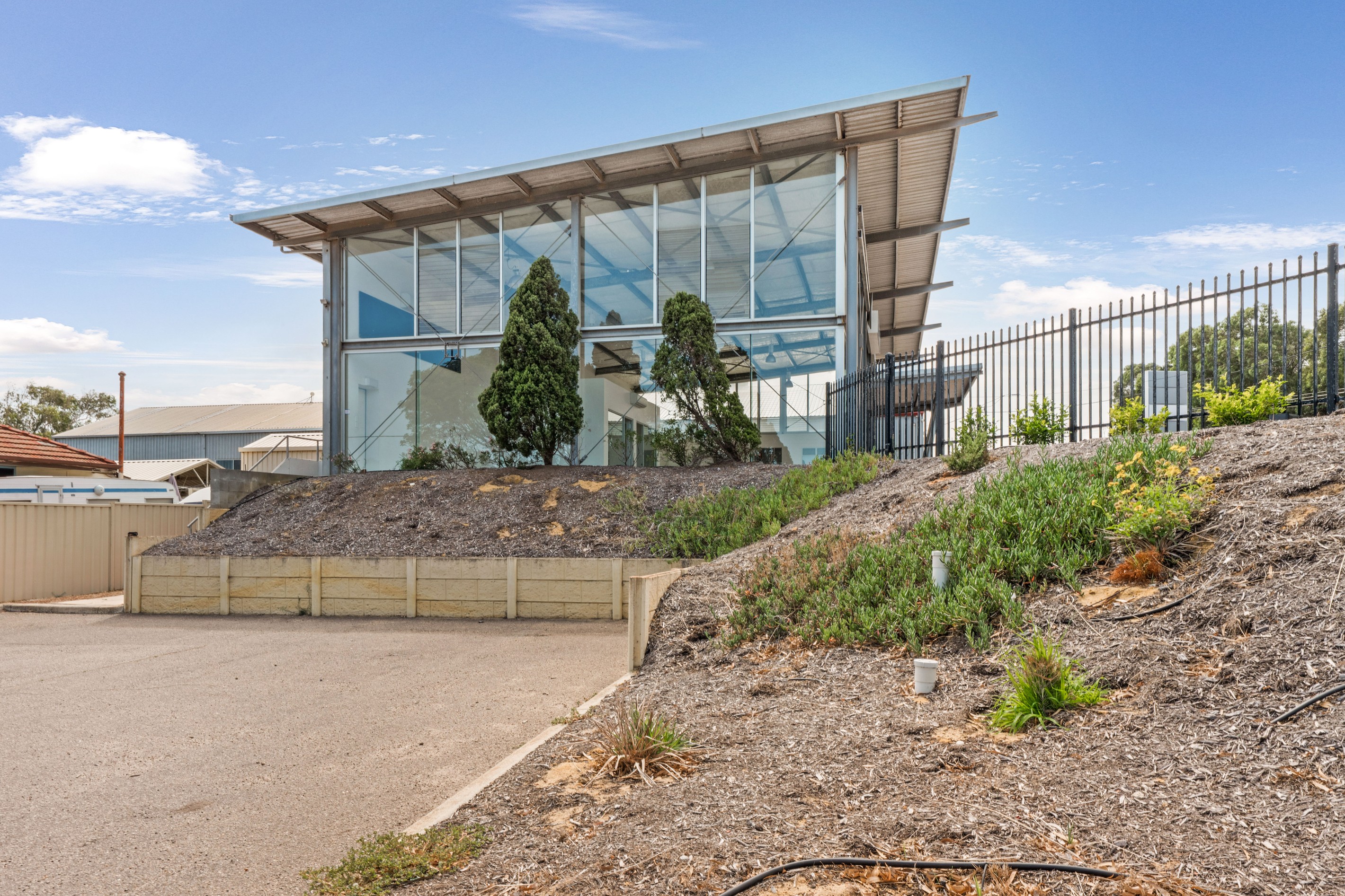 107-109 North West Coastal Highway, Wonthella, WA 6530