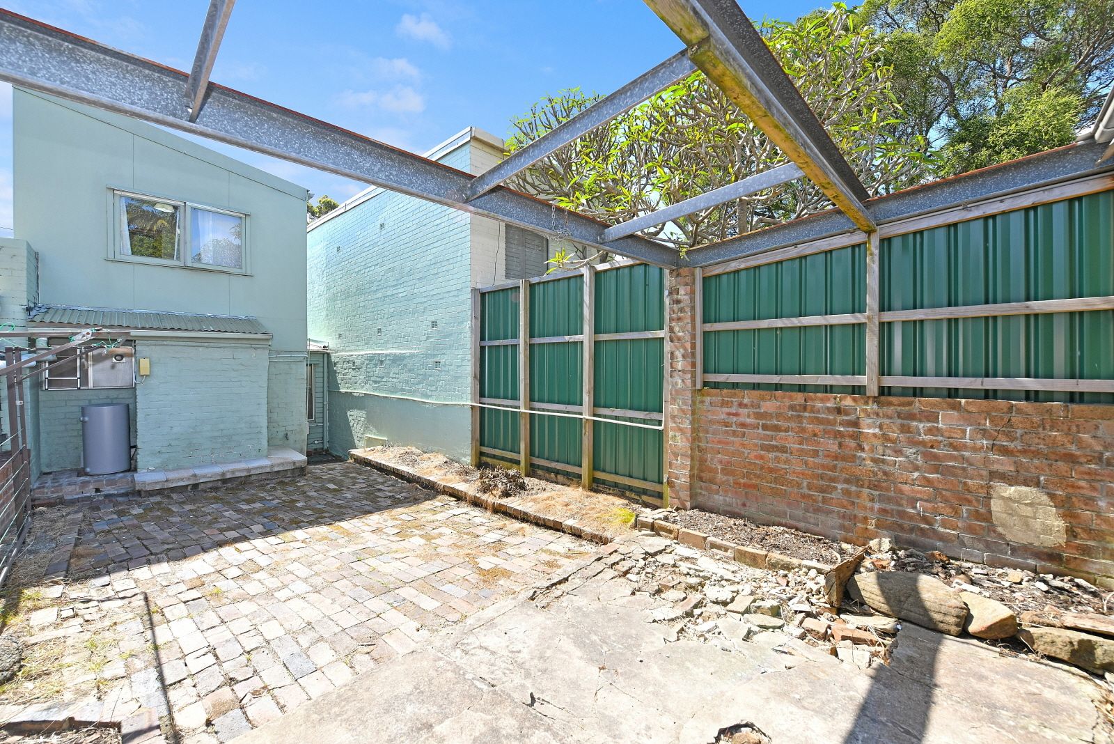 247 Young Street — photo 3 of 6