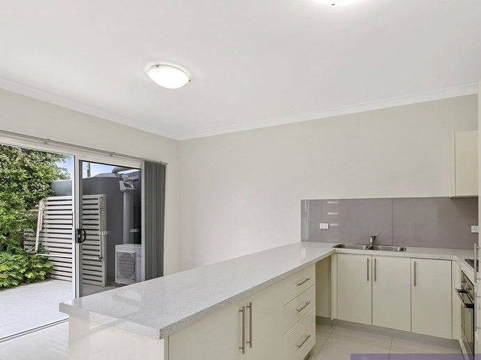 4/34 Osterly Road, Carina Heights, QLD 4152