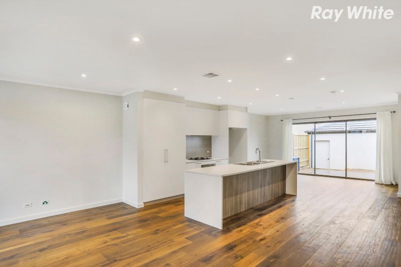 132 Harcrest Boulevard, Wantirna South, VIC 3152