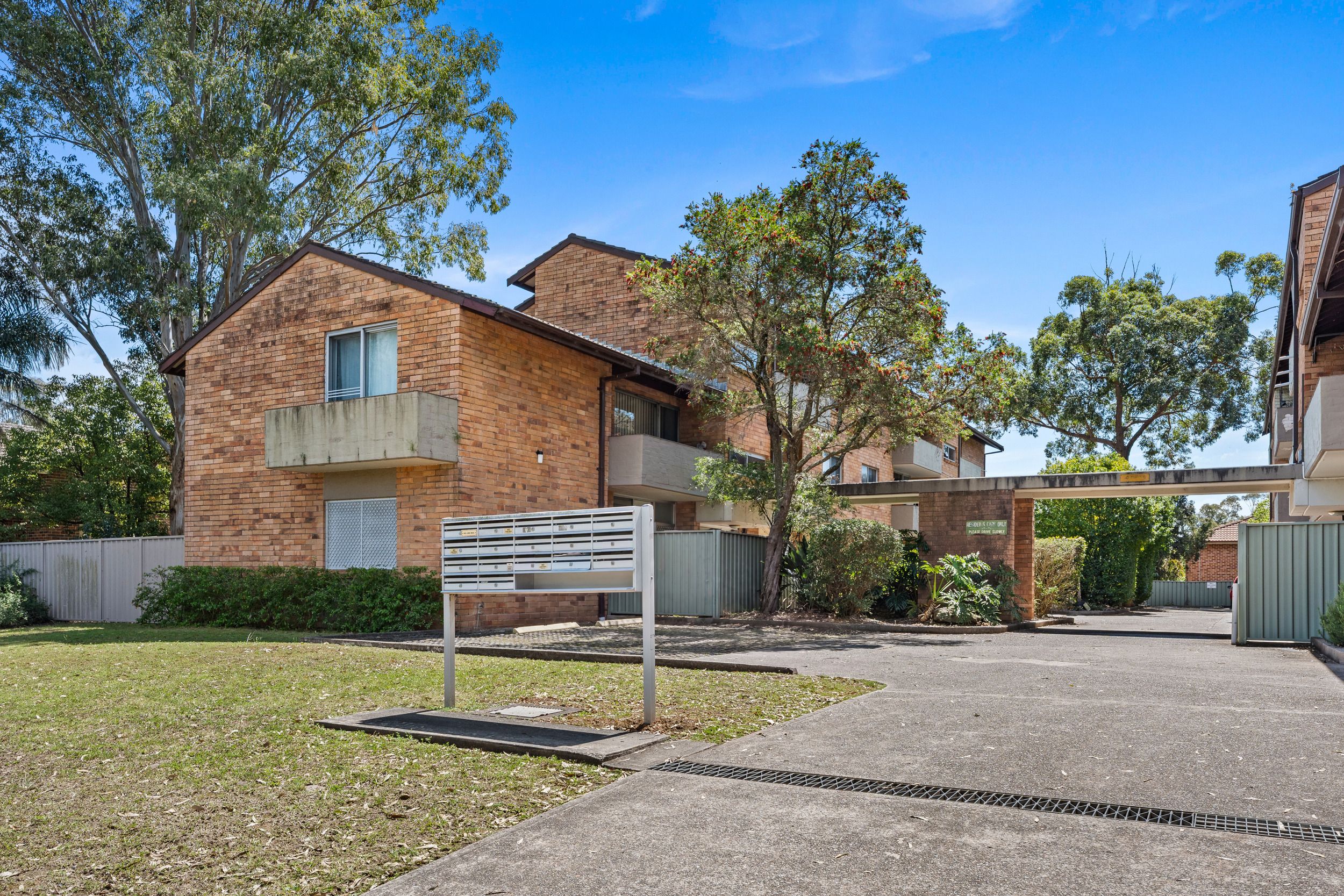 1/5-7 Thurston Street — photo from Ray White Glenmore Park