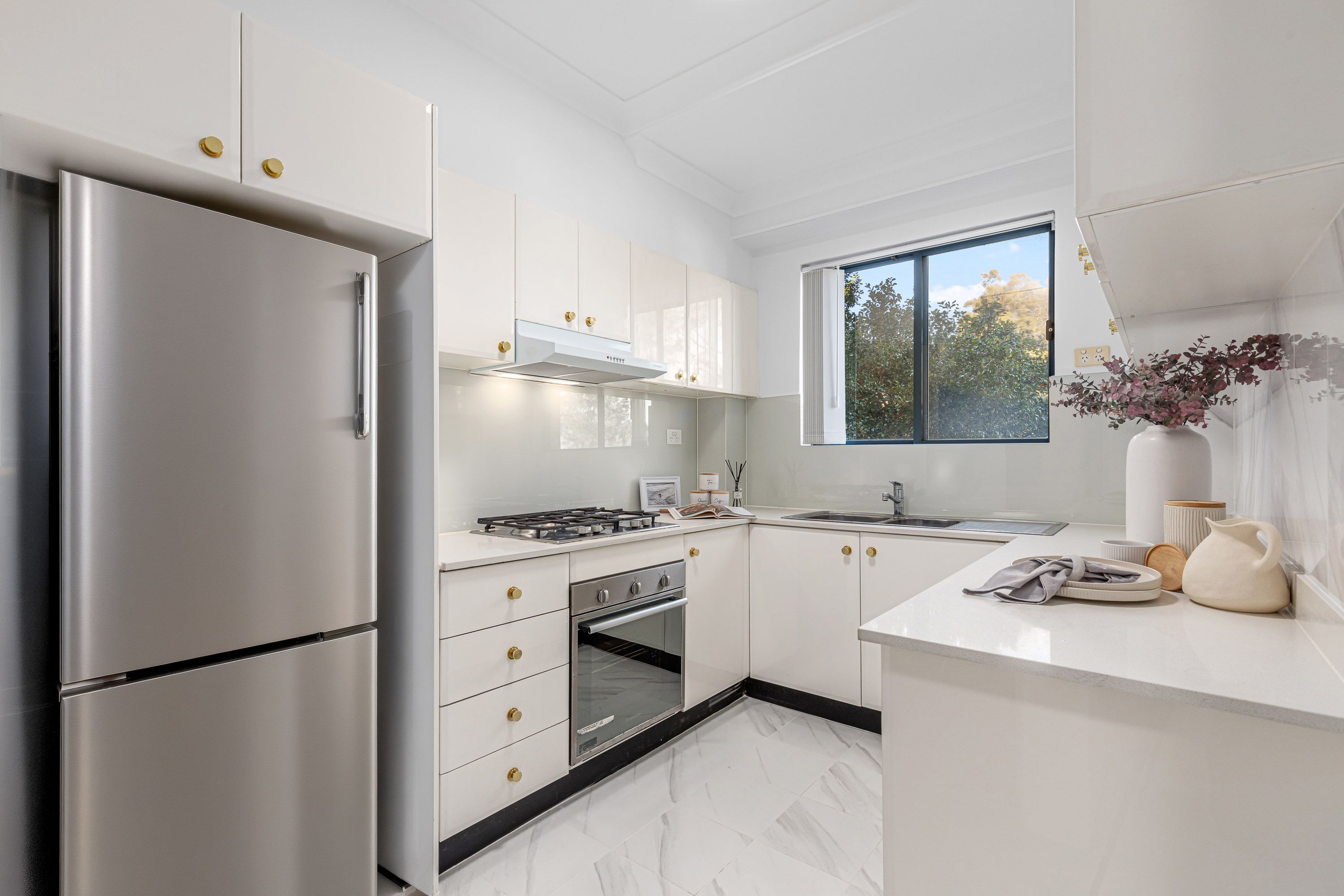 28/1 Hillcrest Avenue — photo 5 of 12