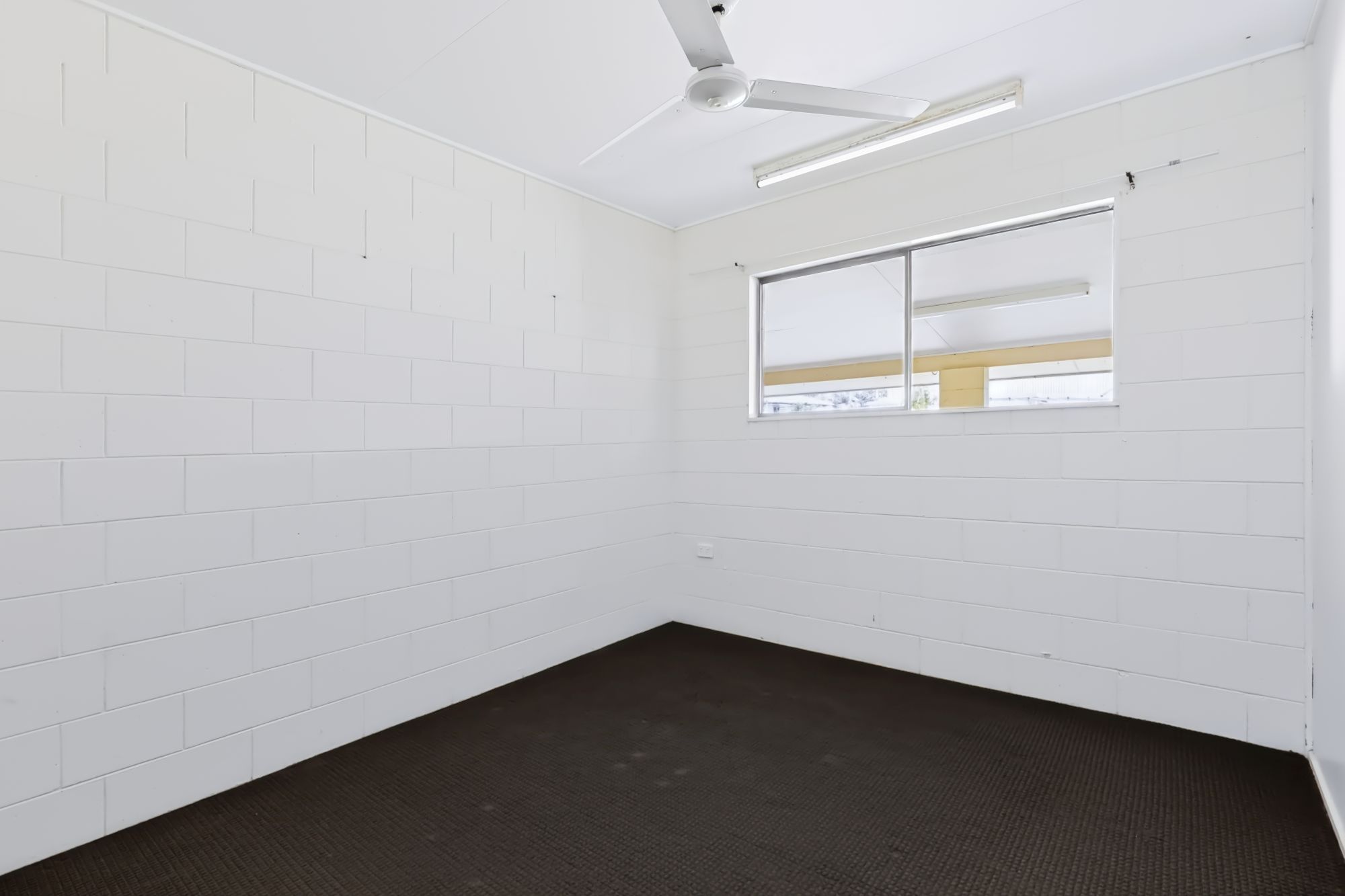 15 Kruckow Street — photo 11 of 22
