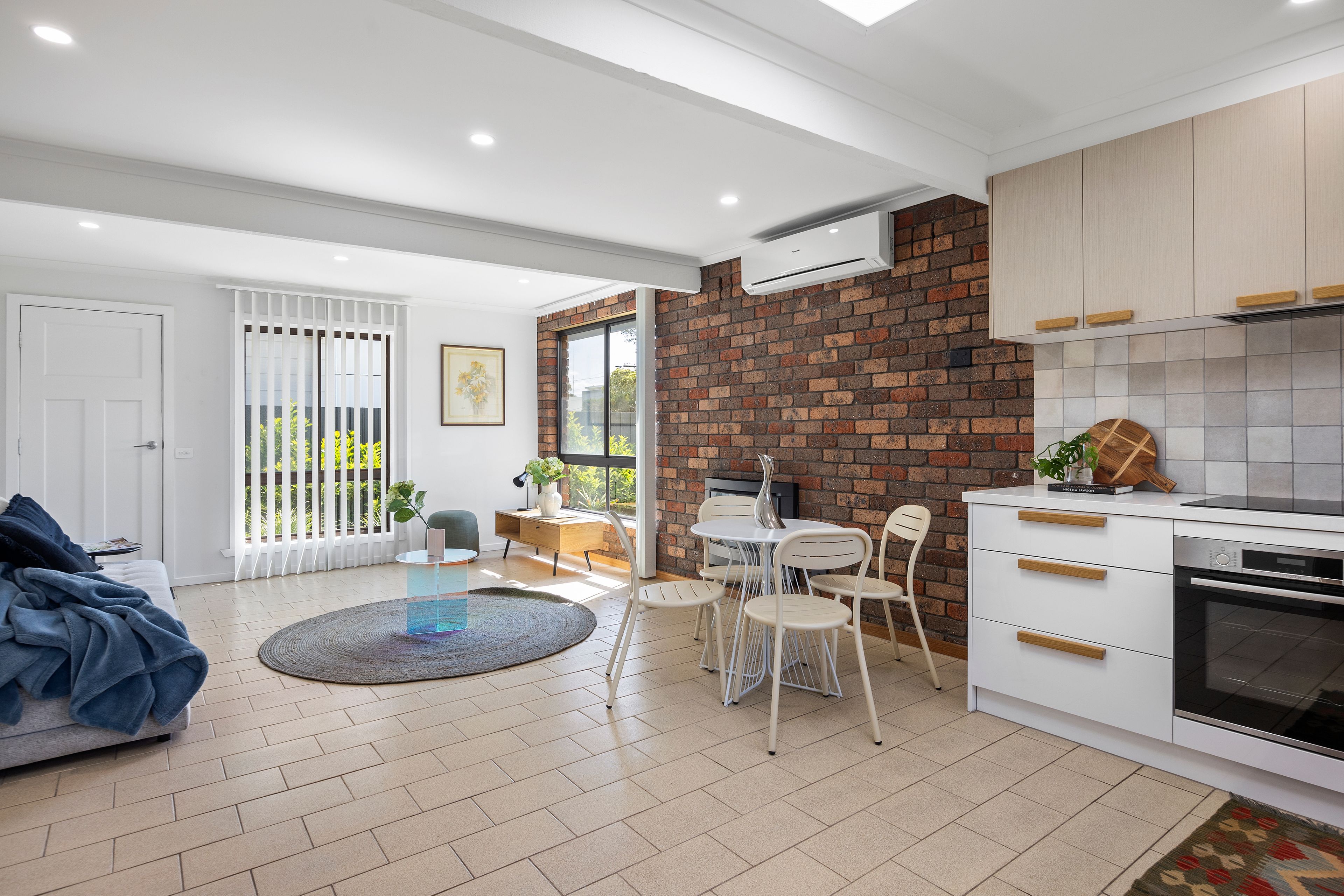 8 Hilary Avenue — photo 6 of 24