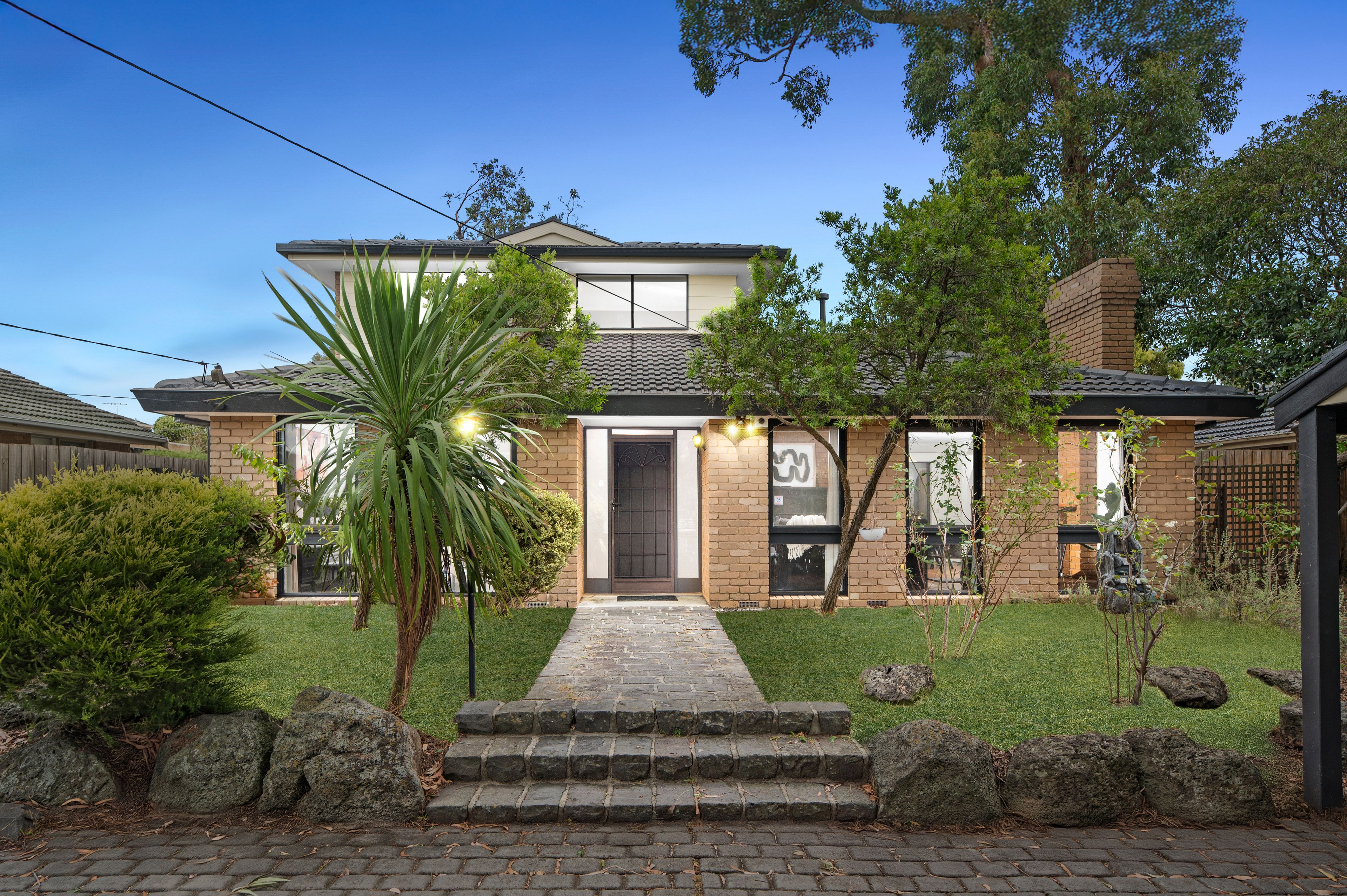 10 Richborough Grove, Ferntree Gully VIC 3156