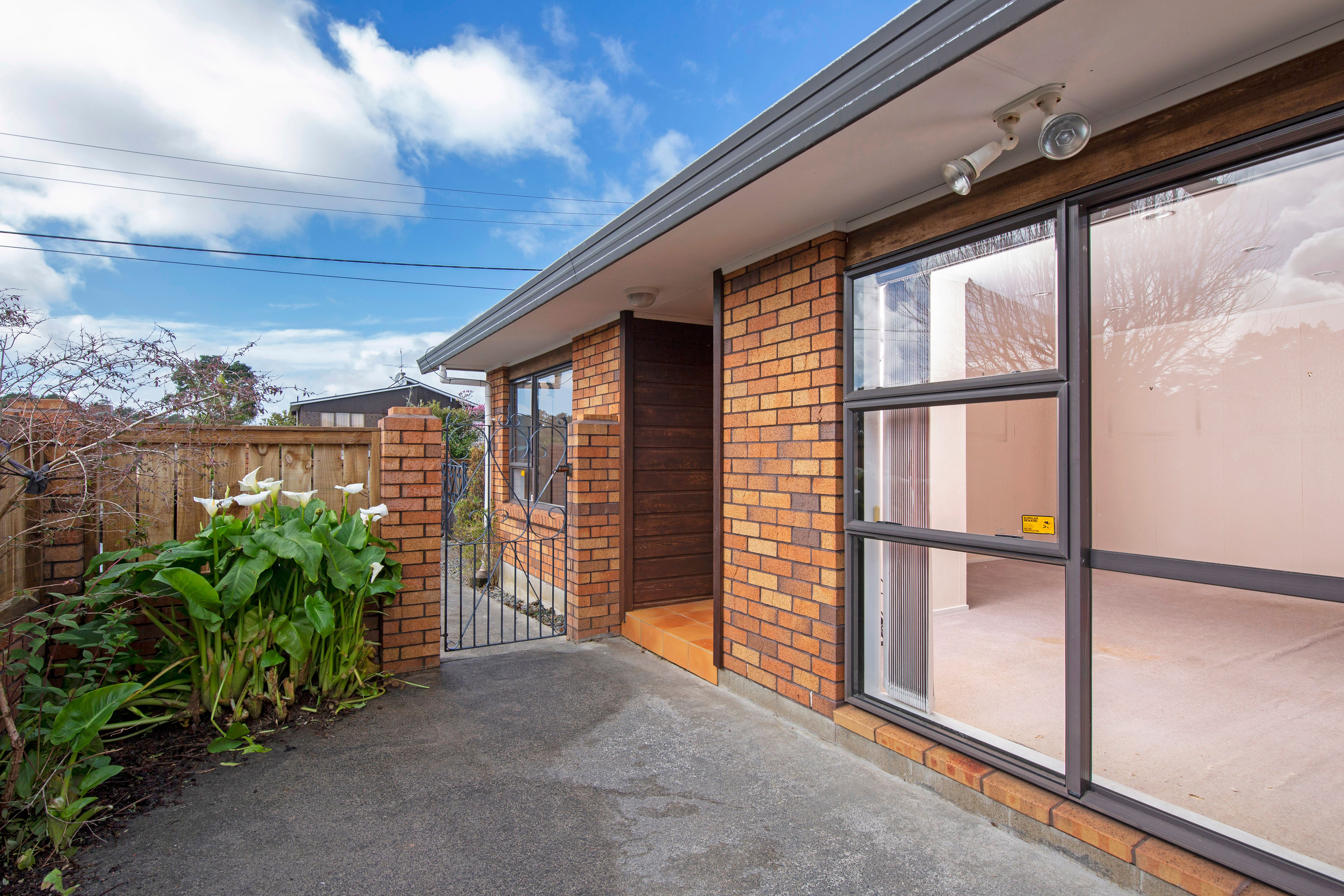 7 Harrybrook Road, Green Bay, Waitakere City